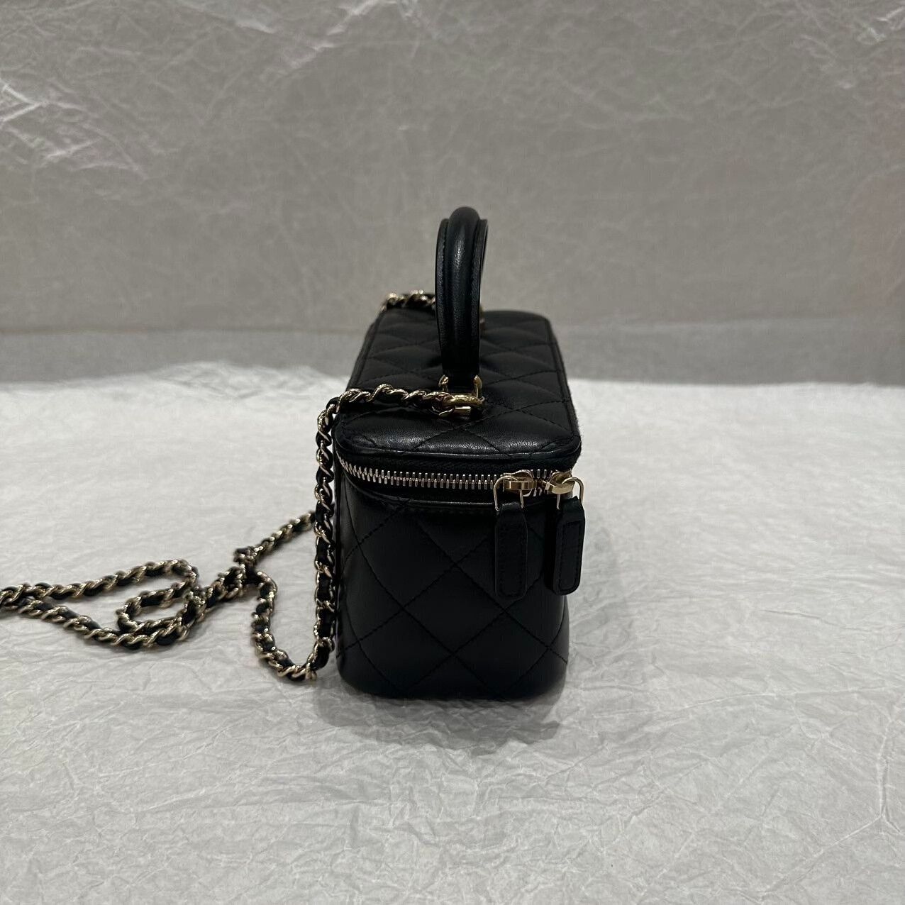 Chanel Pre-loved Bag Very good condition Size ONE SIZE - 4 Thumbnail