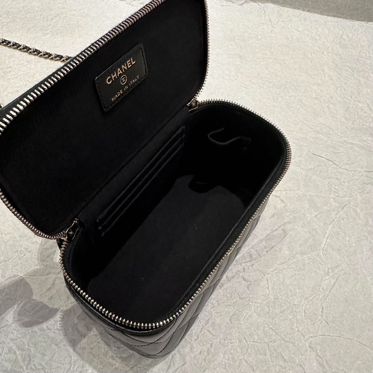 Chanel Pre-loved Bag Very good condition Size ONE SIZE - 6 Thumbnail