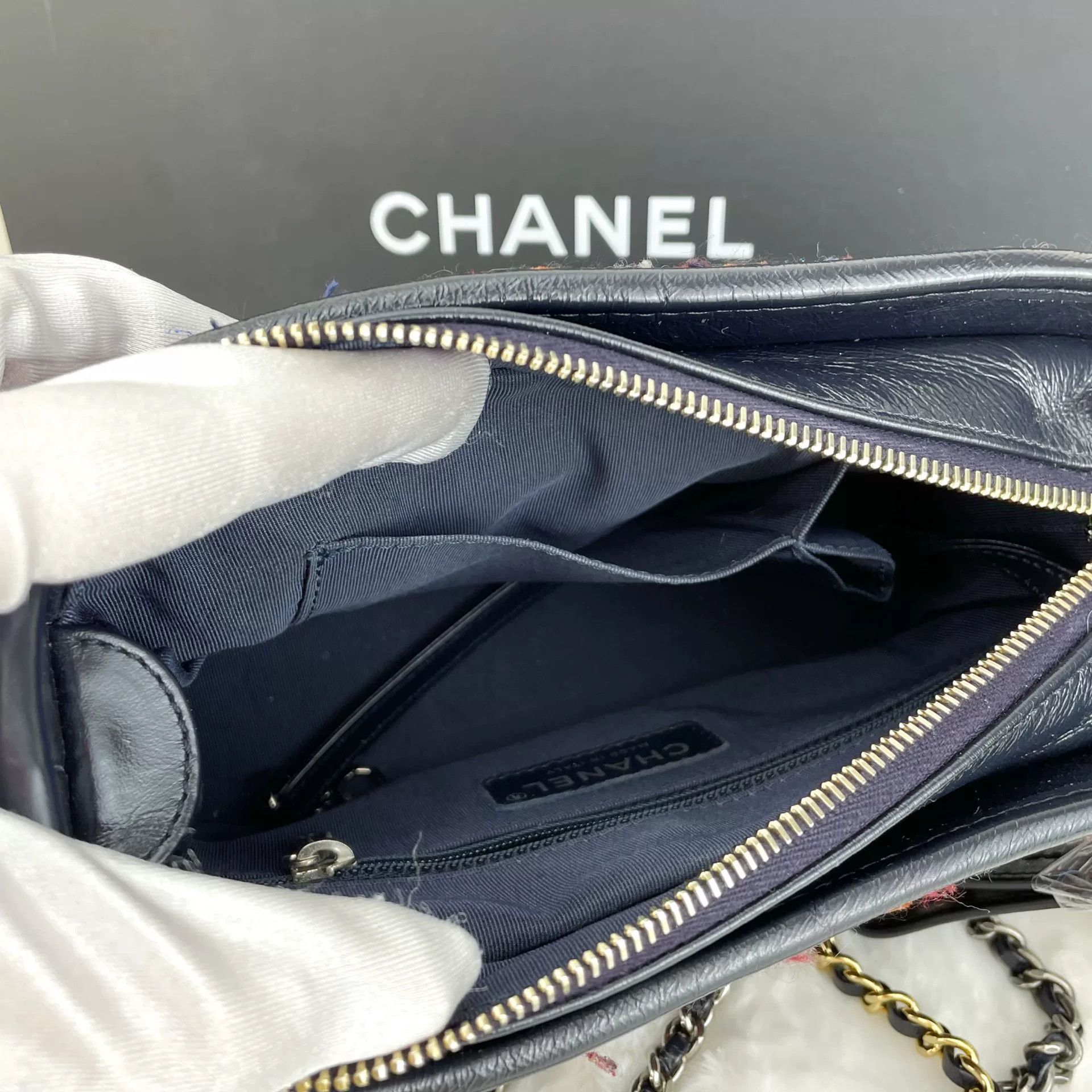 Chanel Pre-loved Bag Very good condition Size ONE SIZE - 8 Thumbnail