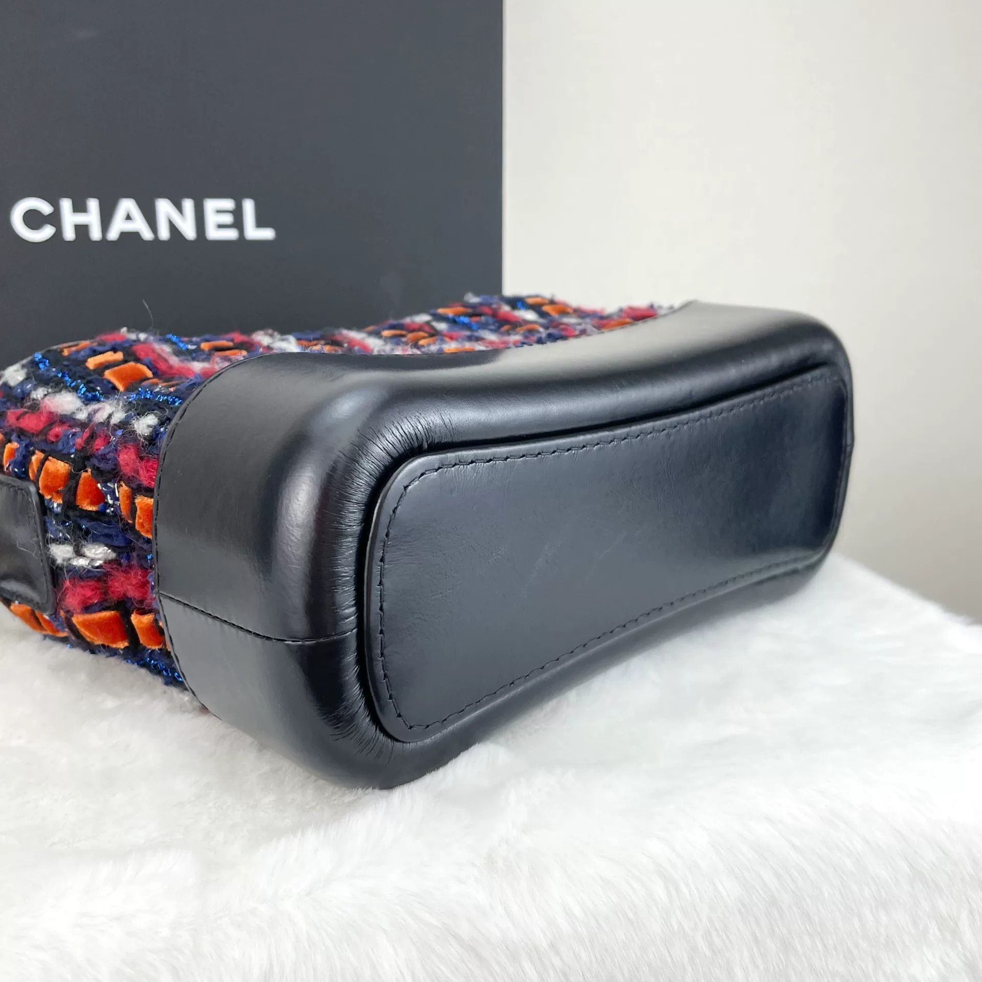 Chanel Pre-loved Bag Very good condition Size ONE SIZE - 5 Thumbnail