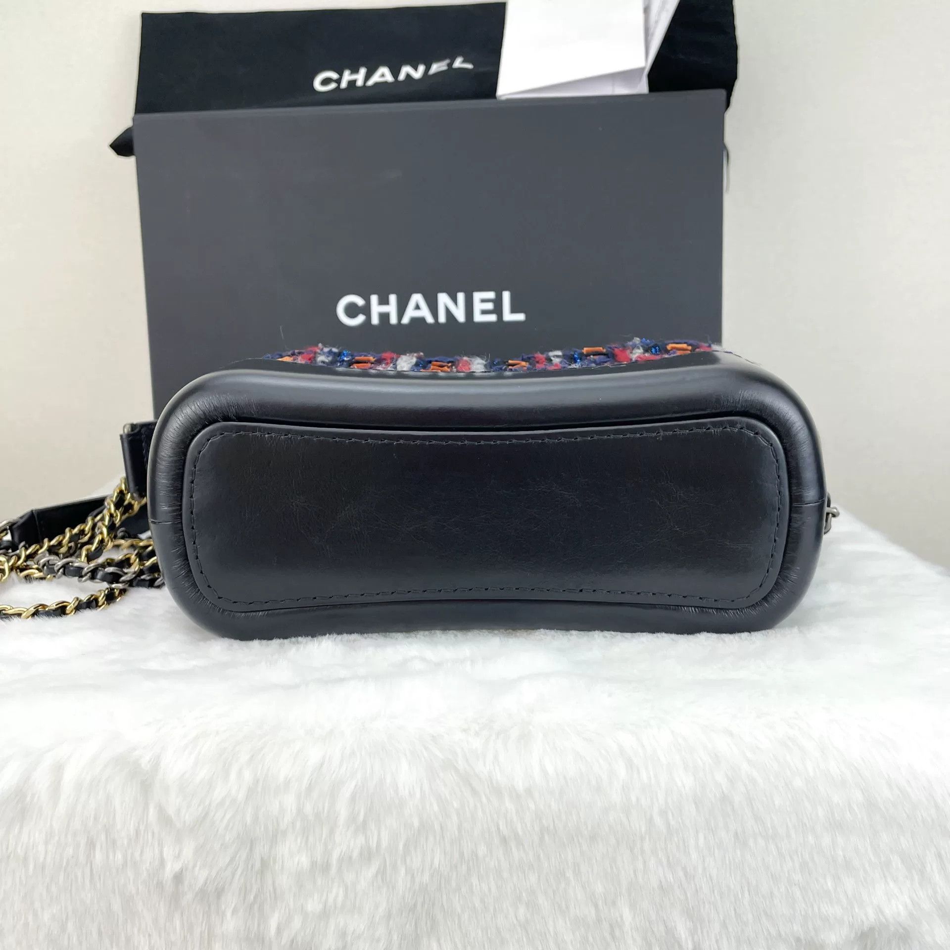 Chanel Pre-loved Bag Very good condition Size ONE SIZE - 3 Thumbnail