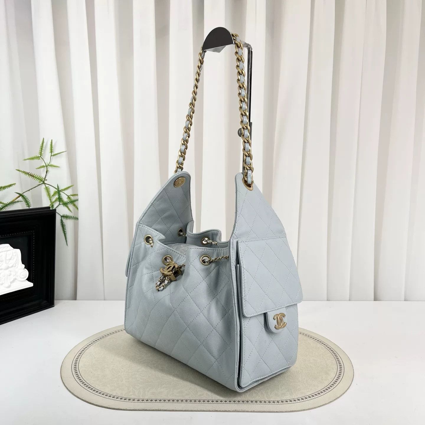 Chanel Pre-loved Bag Very good condition Size ONE SIZE - 3 Thumbnail