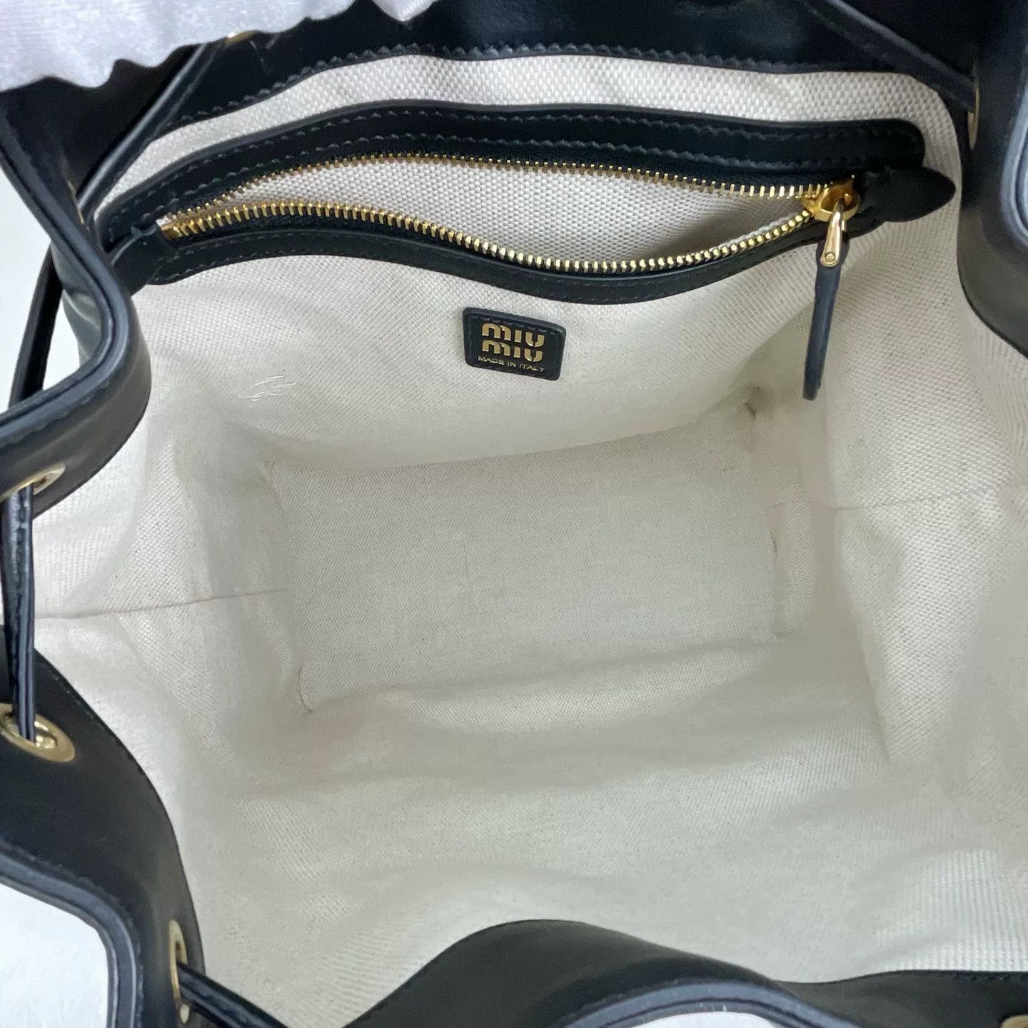 Miu Miu Pre-loved Bag Very good condition Size ONE SIZE - 8 Thumbnail