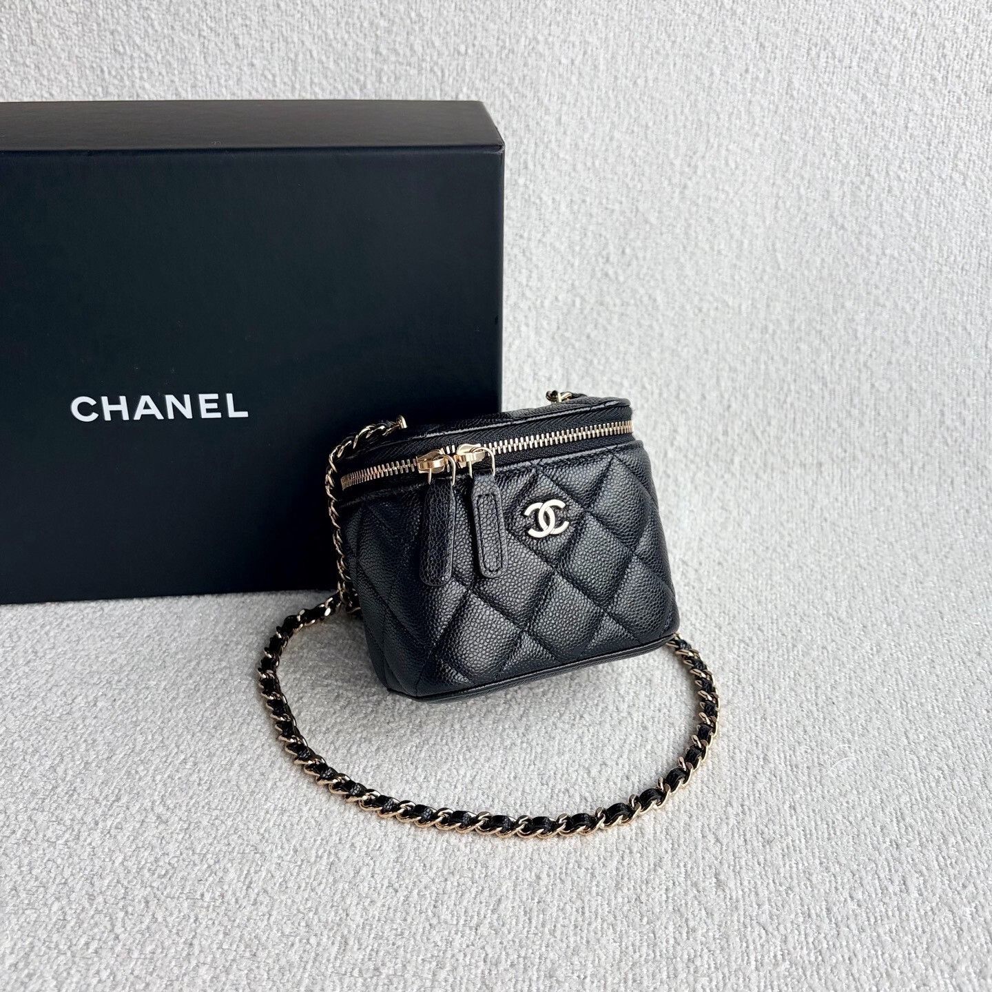 Chanel Pre-loved Bag Very good condition Size ONE SIZE - 6 Thumbnail