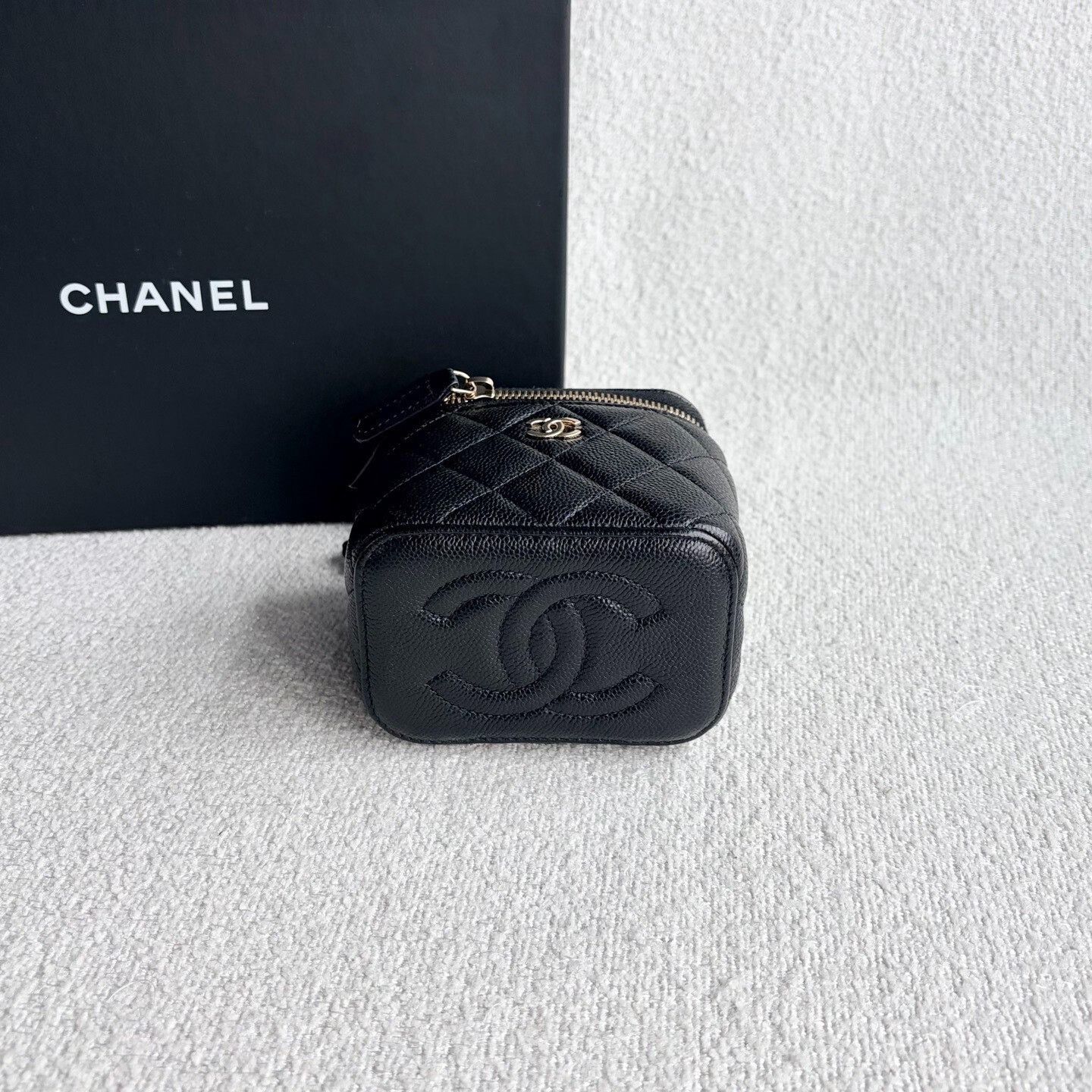 Chanel Pre-loved Bag Very good condition Size ONE SIZE - 5 Thumbnail