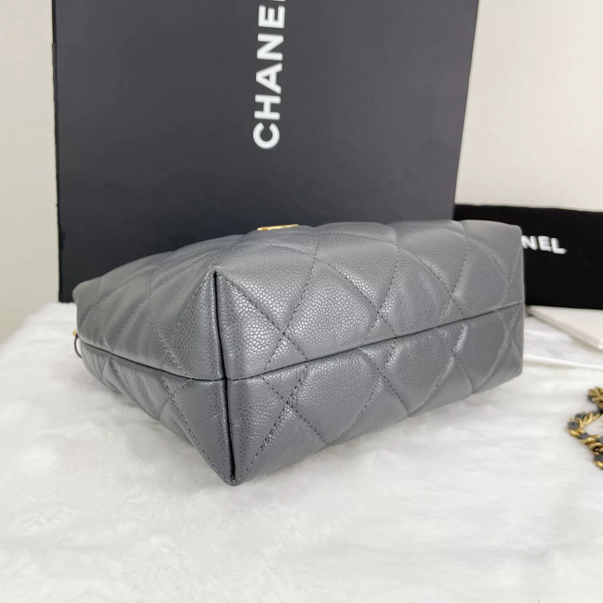 Chanel Pre-loved Bag Very good condition Size ONE SIZE - 5 Thumbnail