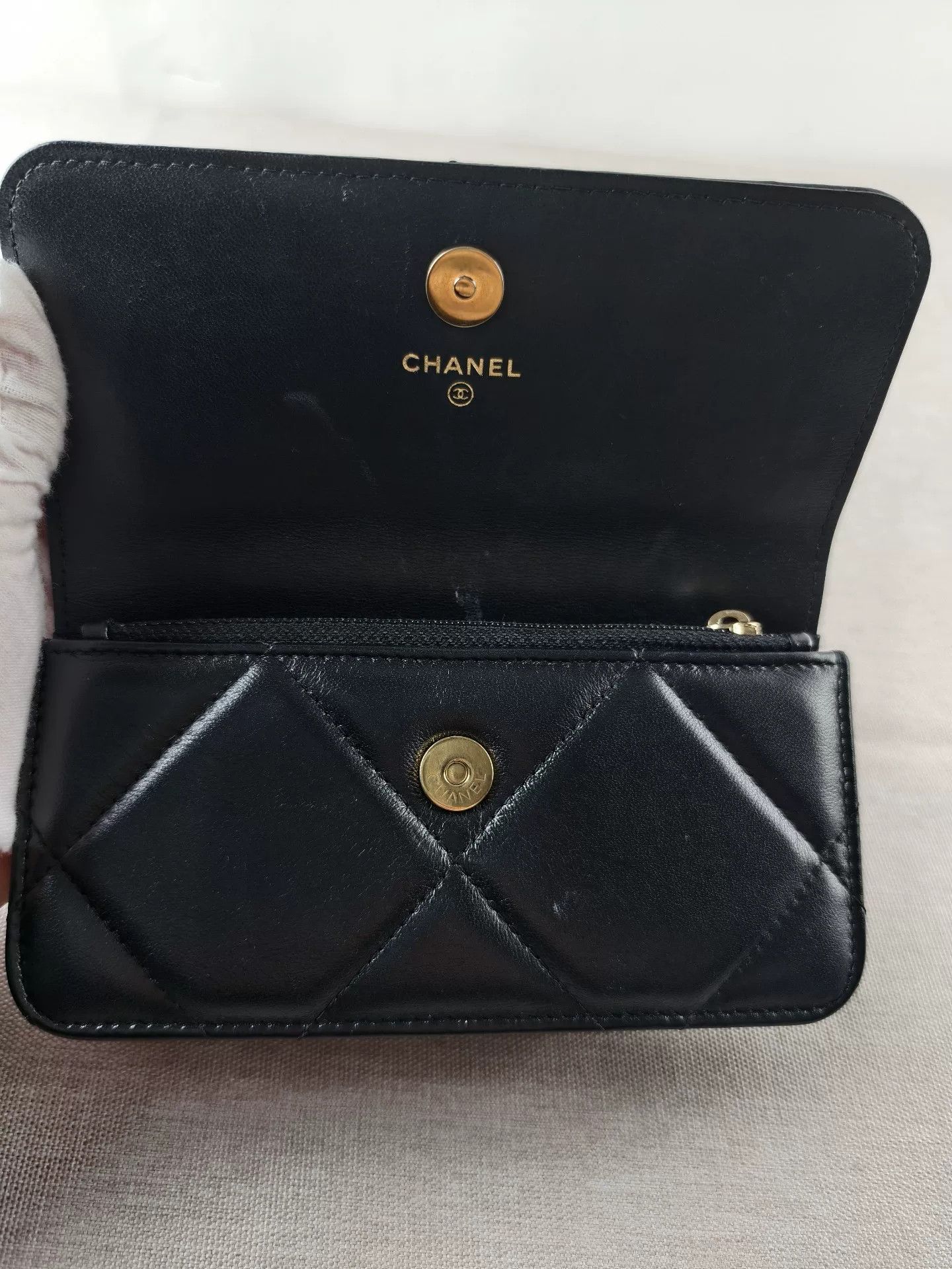 Chanel Pre-loved Bag Very good condition Size ONE SIZE - 2 Thumbnail
