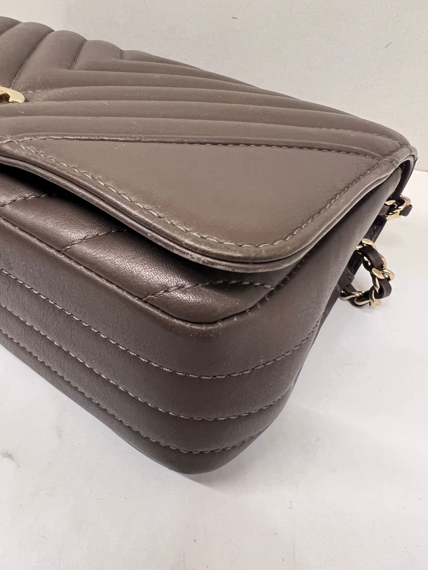 Chanel Pre-loved Bag Very good condition Size ONE SIZE - 3 Thumbnail