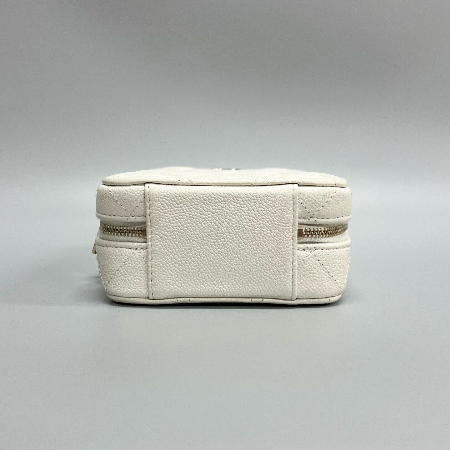 Chanel Pre-loved Bag Very good condition Size ONE SIZE - 3 Thumbnail