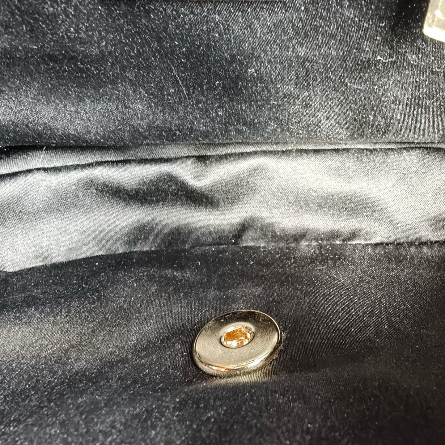 Chanel Pre-loved Bag Very good condition Size ONE SIZE - 7 Thumbnail
