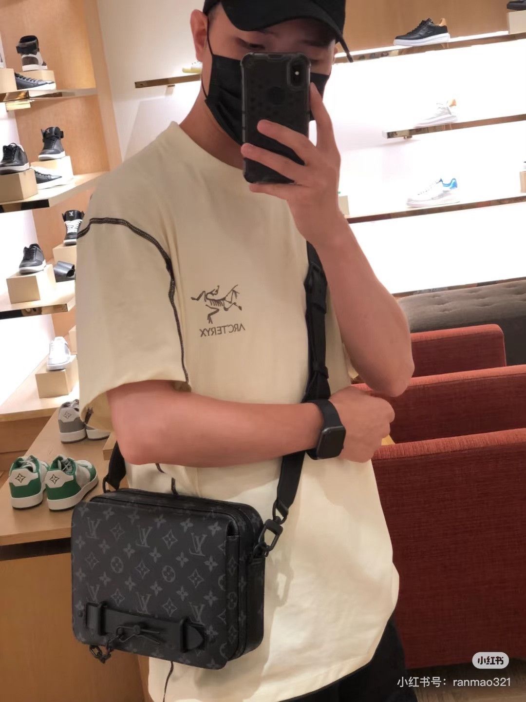 Louis Vuitton Pre-loved Bag Very good condition Size ONE SIZE - 9 Thumbnail