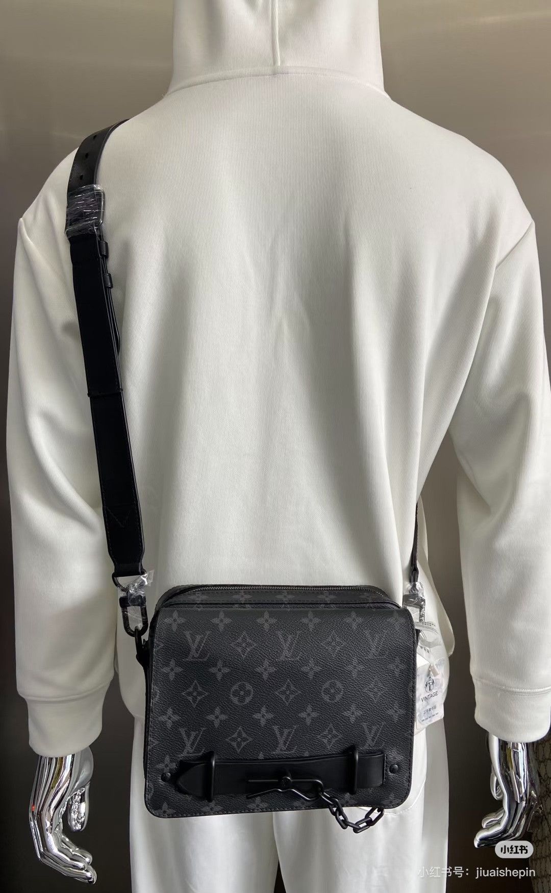 Louis Vuitton Pre-loved Bag Very good condition Size ONE SIZE - 8 Thumbnail
