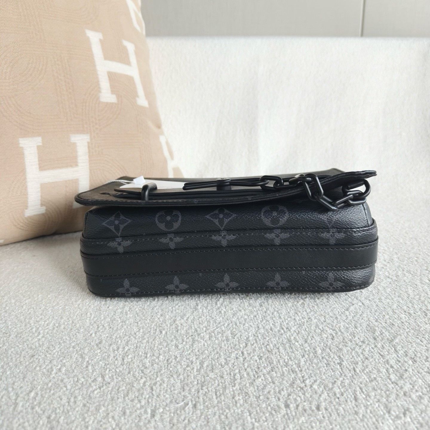 Louis Vuitton Pre-loved Bag Very good condition Size ONE SIZE - 5 Thumbnail