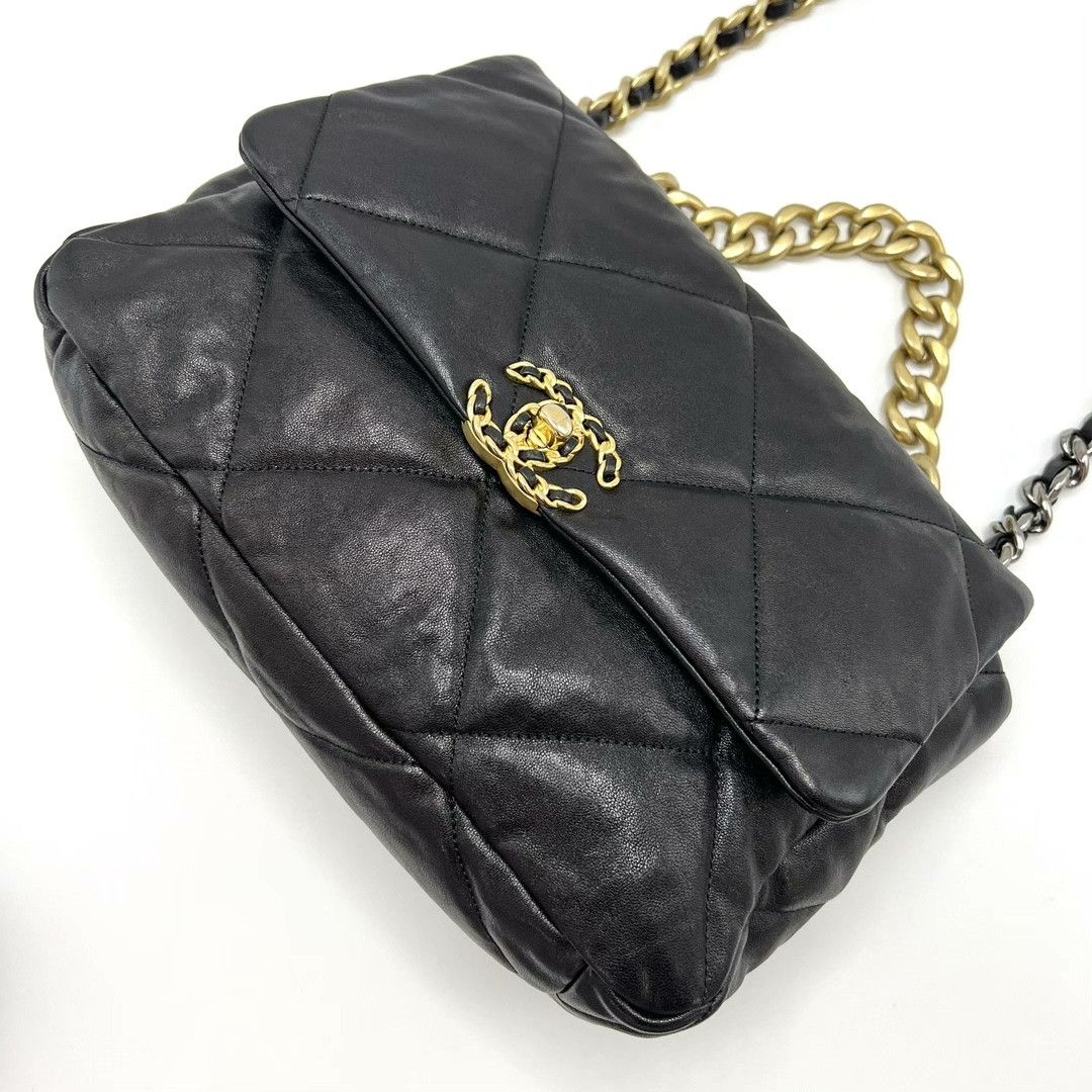 Chanel Pre-loved Bag Very good condition Size ONE SIZE - 4 Thumbnail