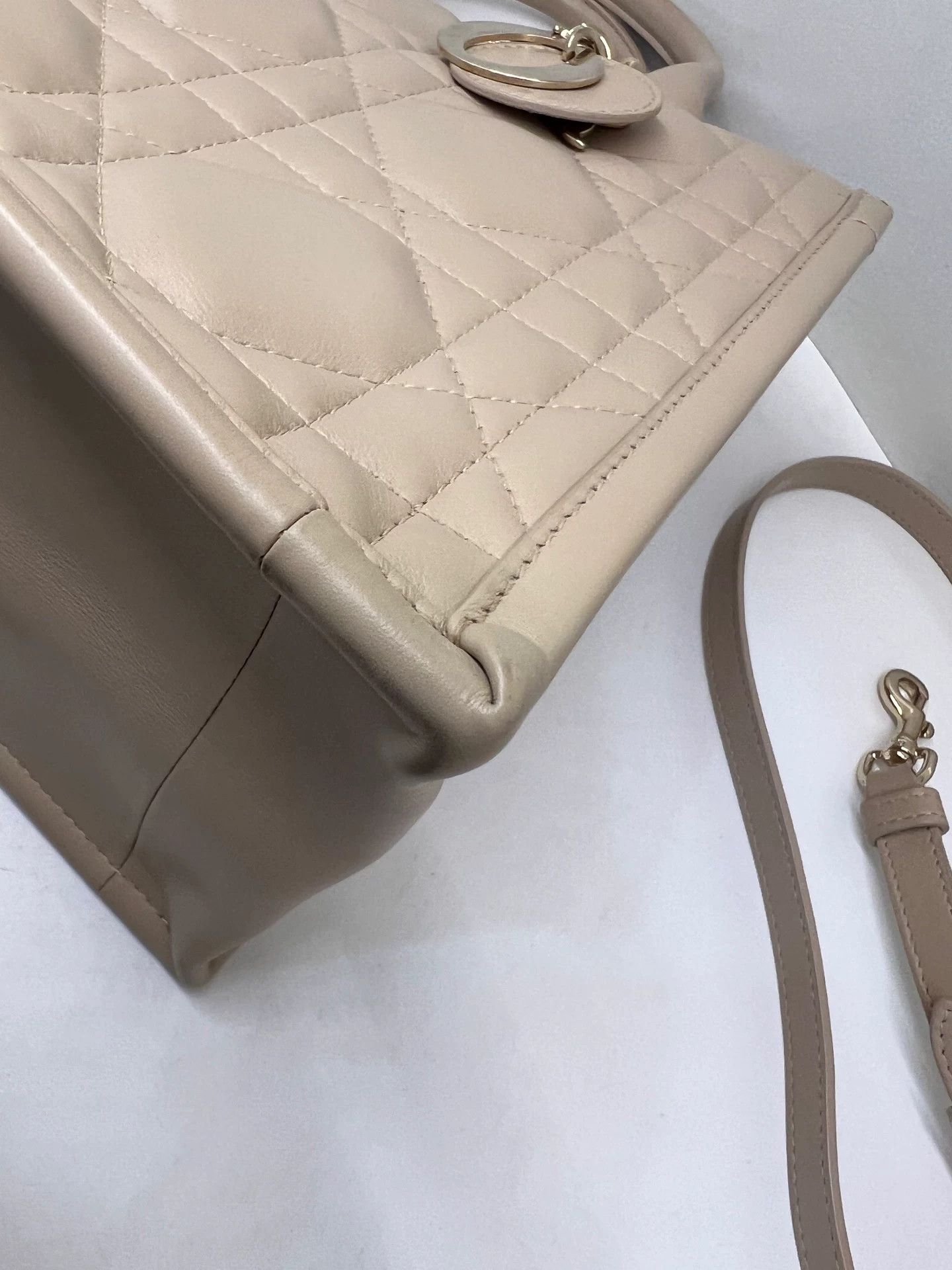 Dior Pre-loved Bag Very good condition Size ONE SIZE - 3 Thumbnail