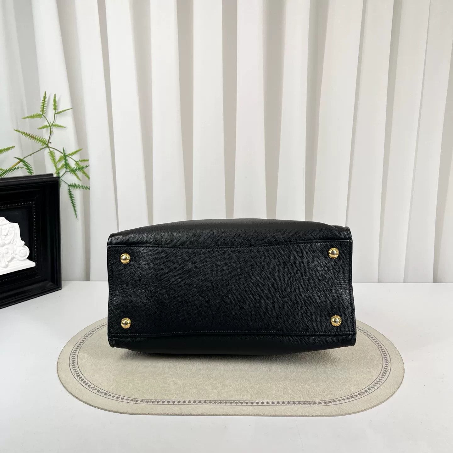 Prada Pre-loved Bag Very good condition Size ONE SIZE - 2 Thumbnail
