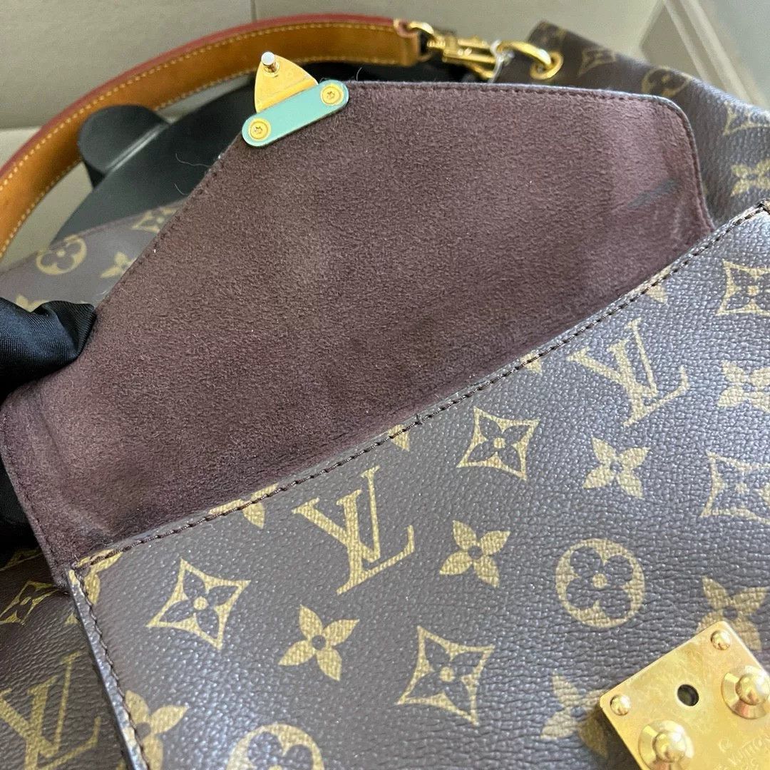 Louis Vuitton Pre-loved Bag Very good condition Size ONE SIZE - 6 Thumbnail