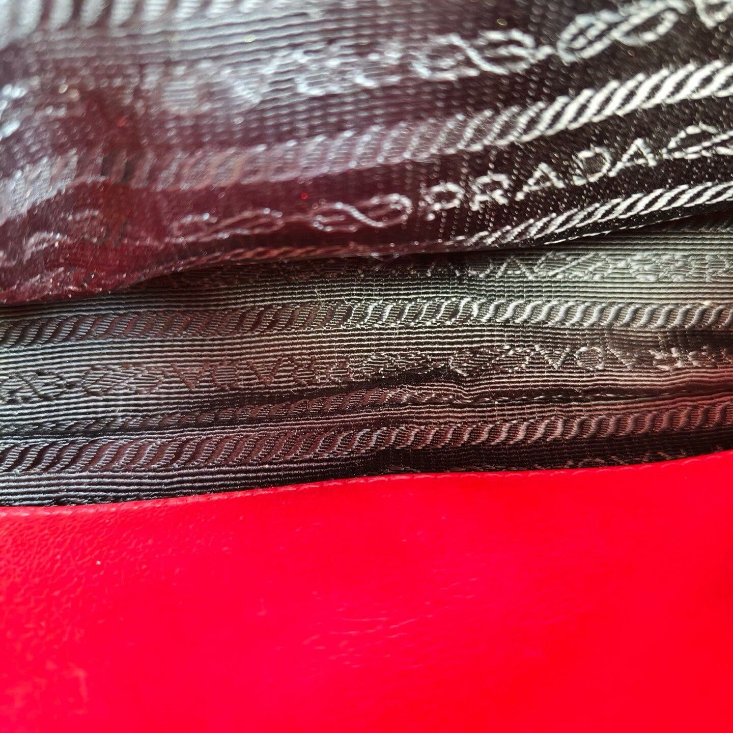 Prada Pre-loved Bag Very good condition Size ONE SIZE - 9 Thumbnail