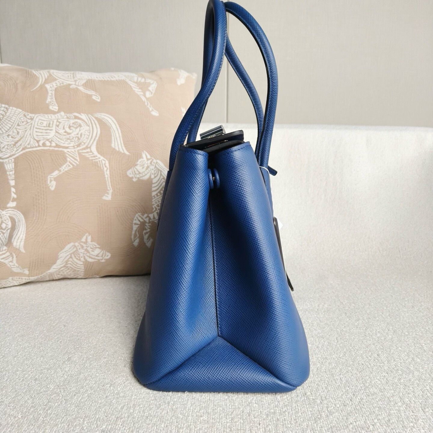 Prada Pre-loved Bag Very good condition Size ONE SIZE - 8 Thumbnail
