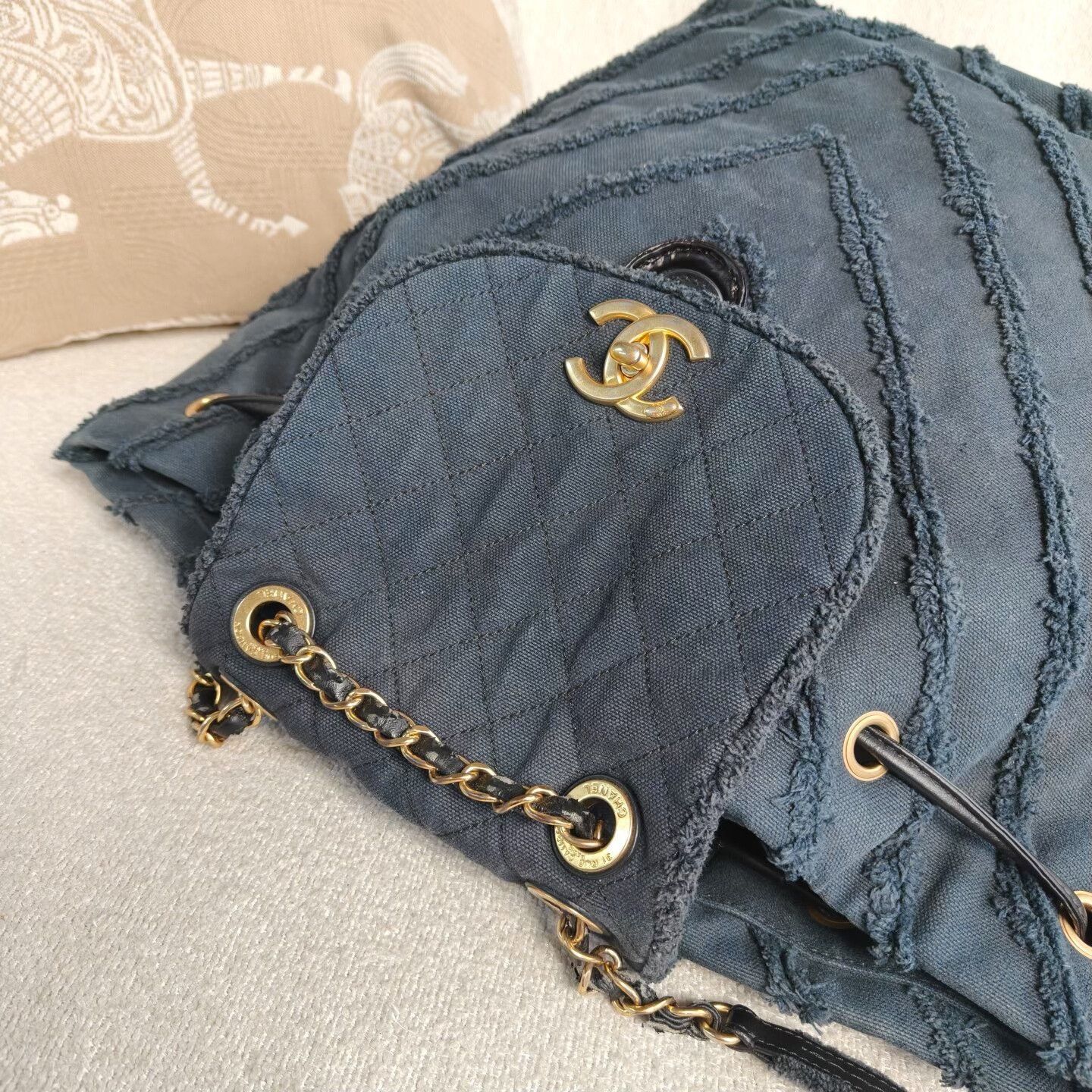 Chanel Pre-loved Bag Very good condition Size ONE SIZE - 7 Thumbnail
