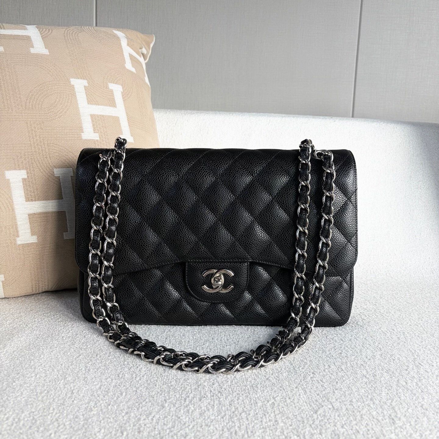 Chanel Pre-loved Bag Very good condition Size ONE SIZE - 2 Thumbnail
