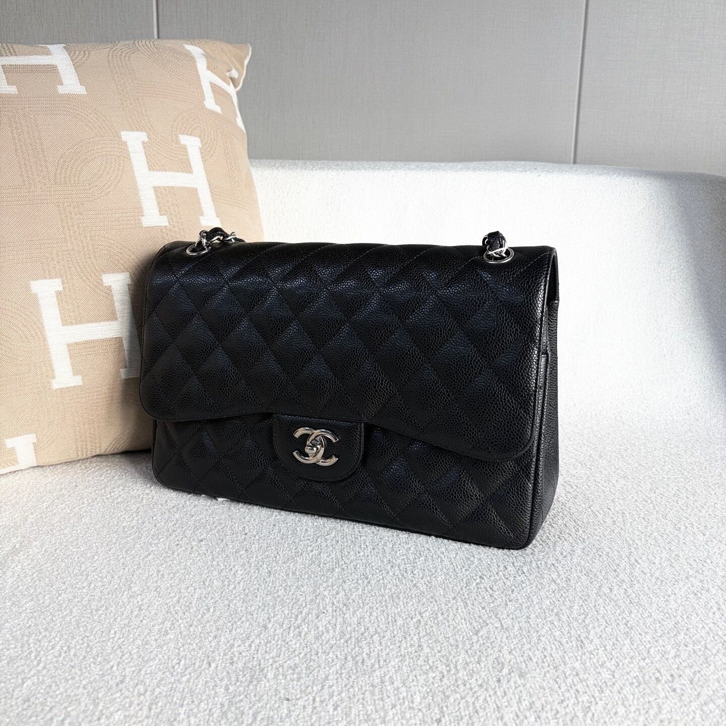 Chanel Pre-loved Bag Very good condition Size ONE SIZE - 4 Thumbnail
