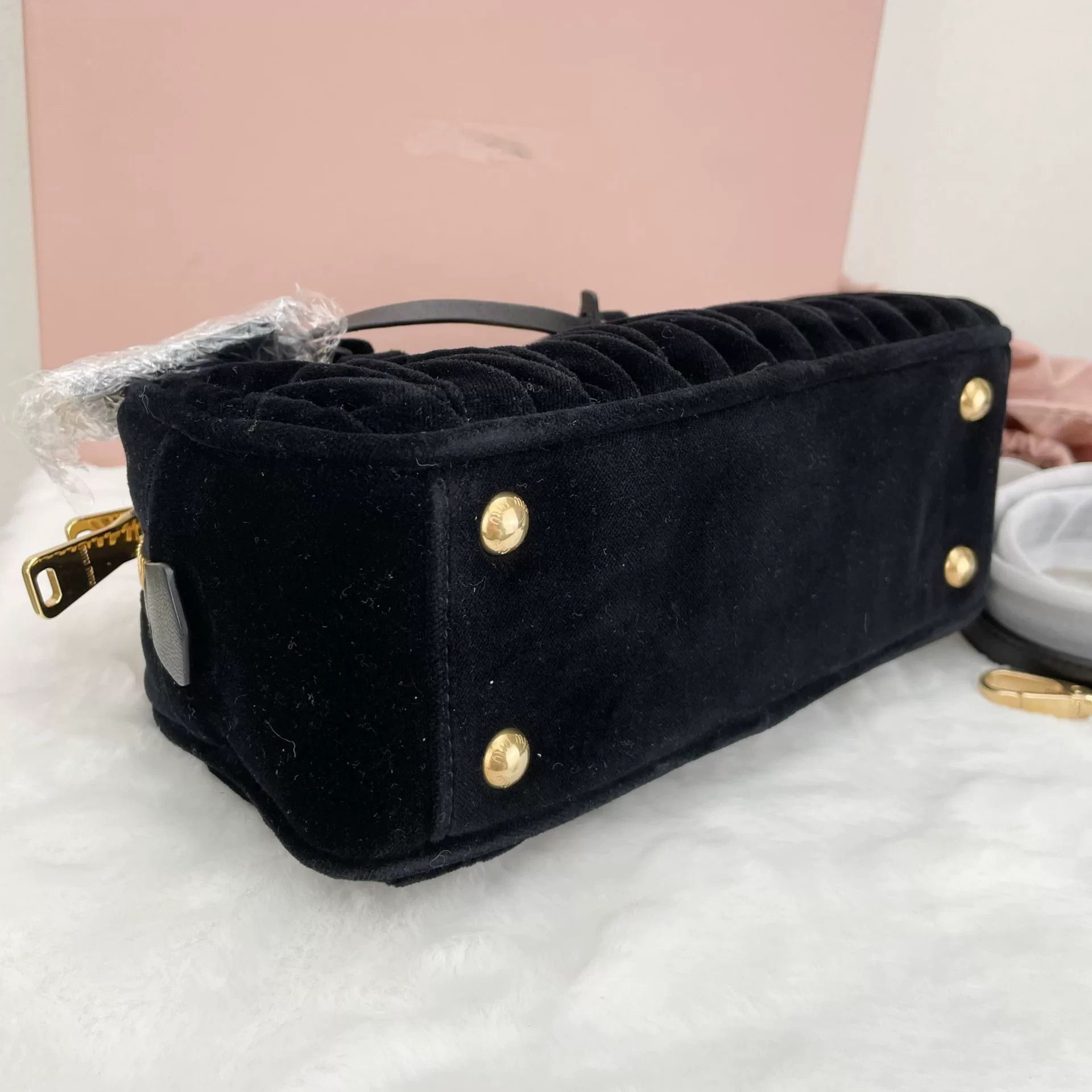 Miu Miu Pre-loved Bag Very good condition Size ONE SIZE - 5 Thumbnail