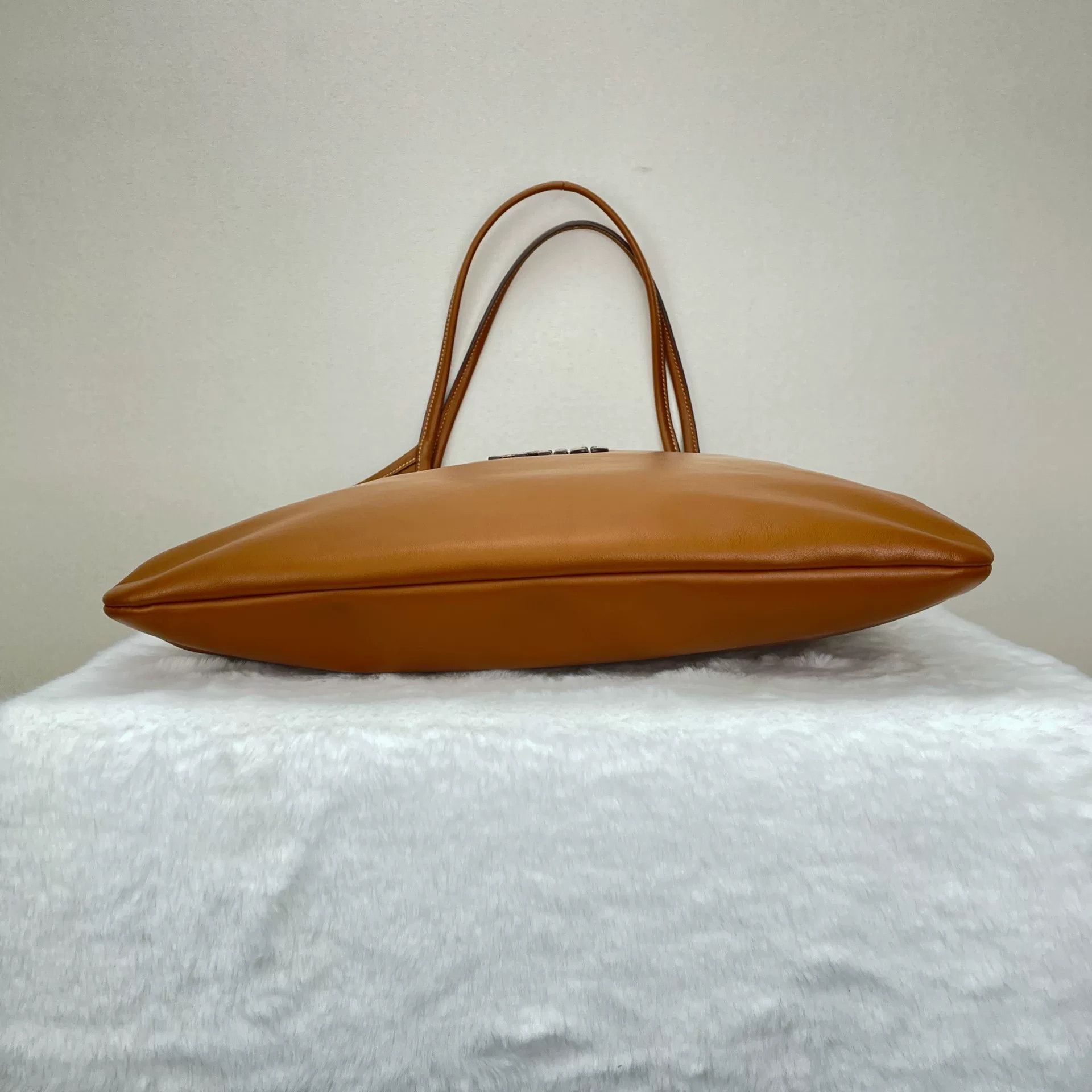 Miu Miu Pre-loved Bag Very good condition Size ONE SIZE - 4 Thumbnail