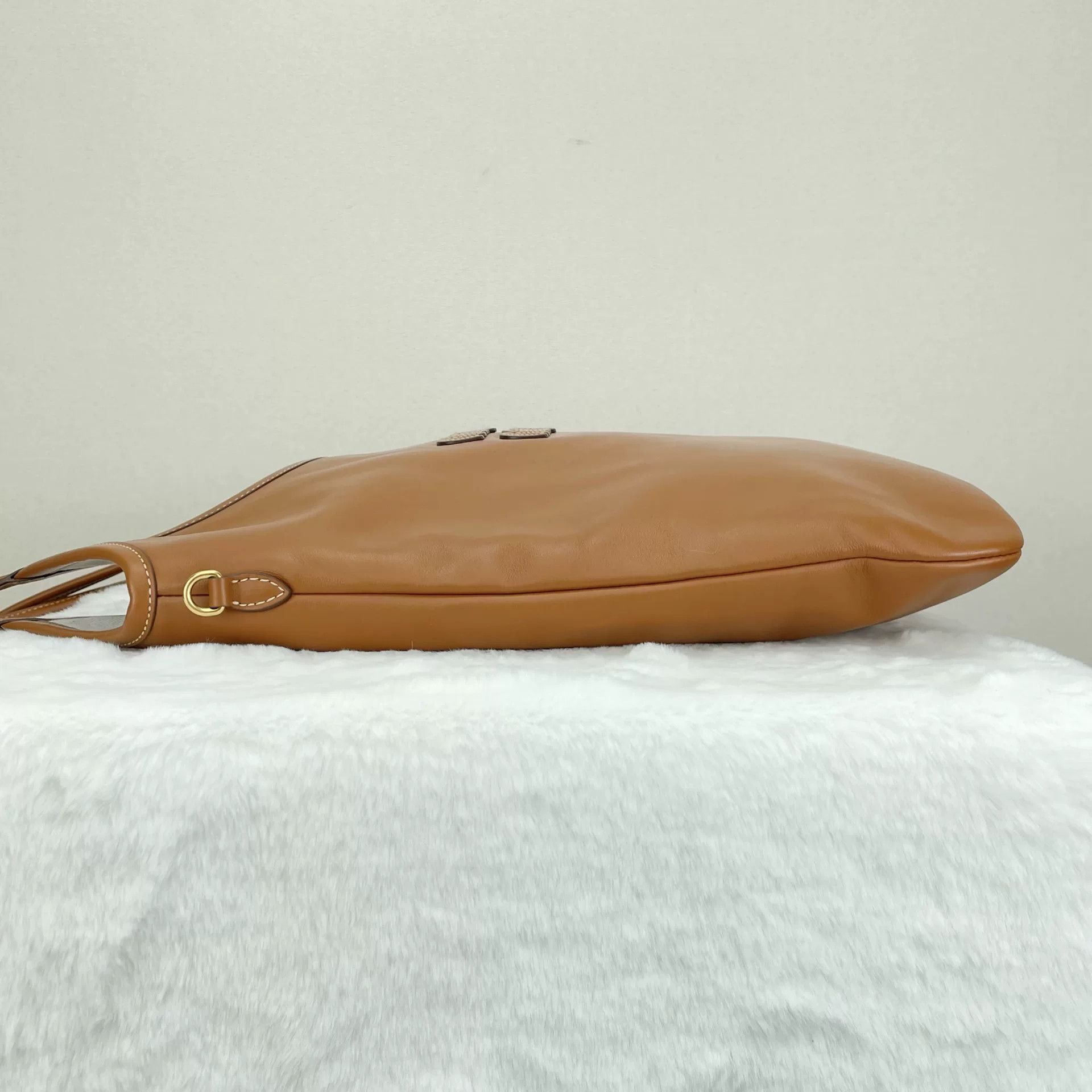 Miu Miu Pre-loved Bag Very good condition Size ONE SIZE - 3 Thumbnail