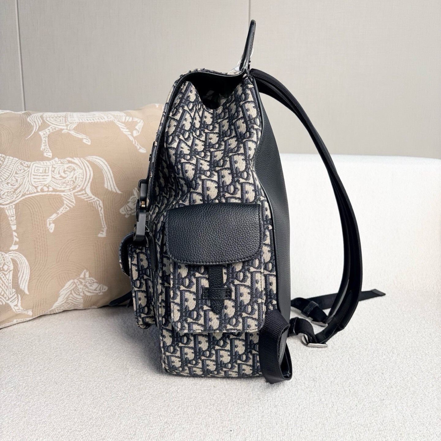 Dior Pre-loved Bag Very good condition Size ONE SIZE - 3 Thumbnail