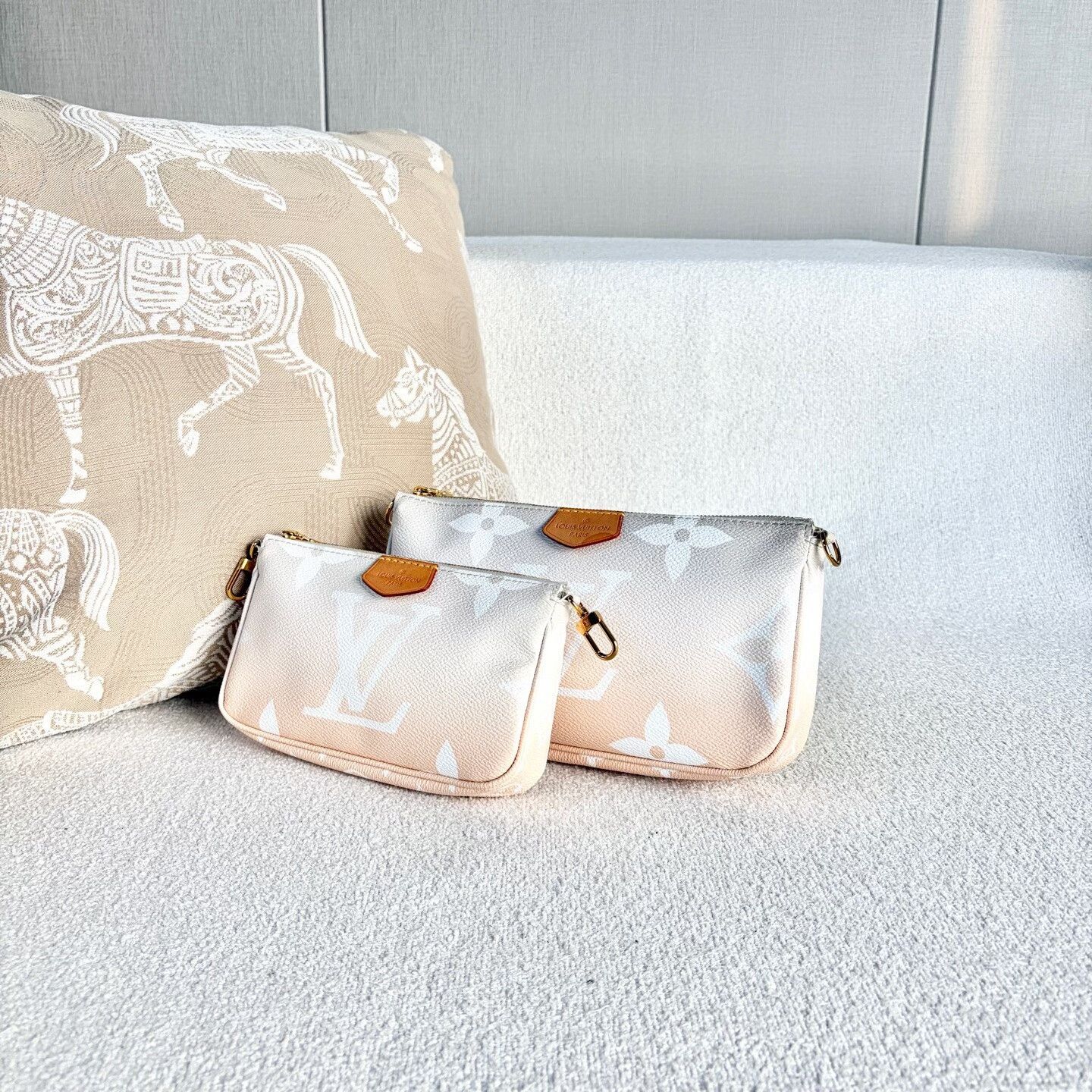 Louis Vuitton Pre-loved Bag Very good condition Size ONE SIZE - 4 Thumbnail