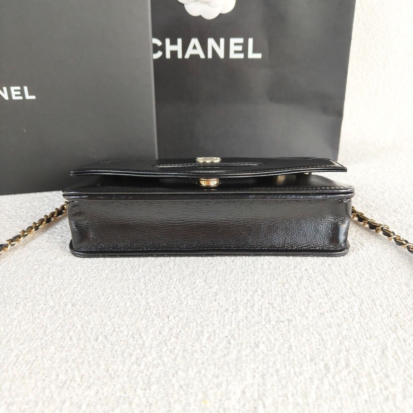 Chanel Pre-loved Bag Very good condition Size ONE SIZE - 5 Thumbnail