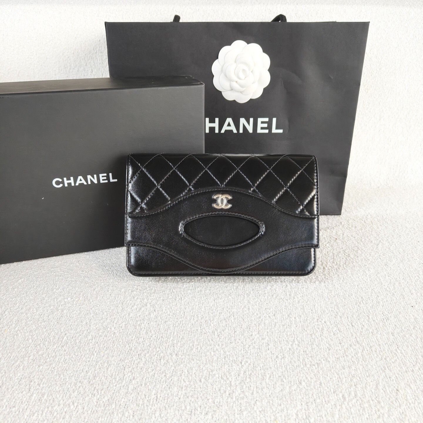Chanel Pre-loved Bag Very good condition Size ONE SIZE - 2 Thumbnail