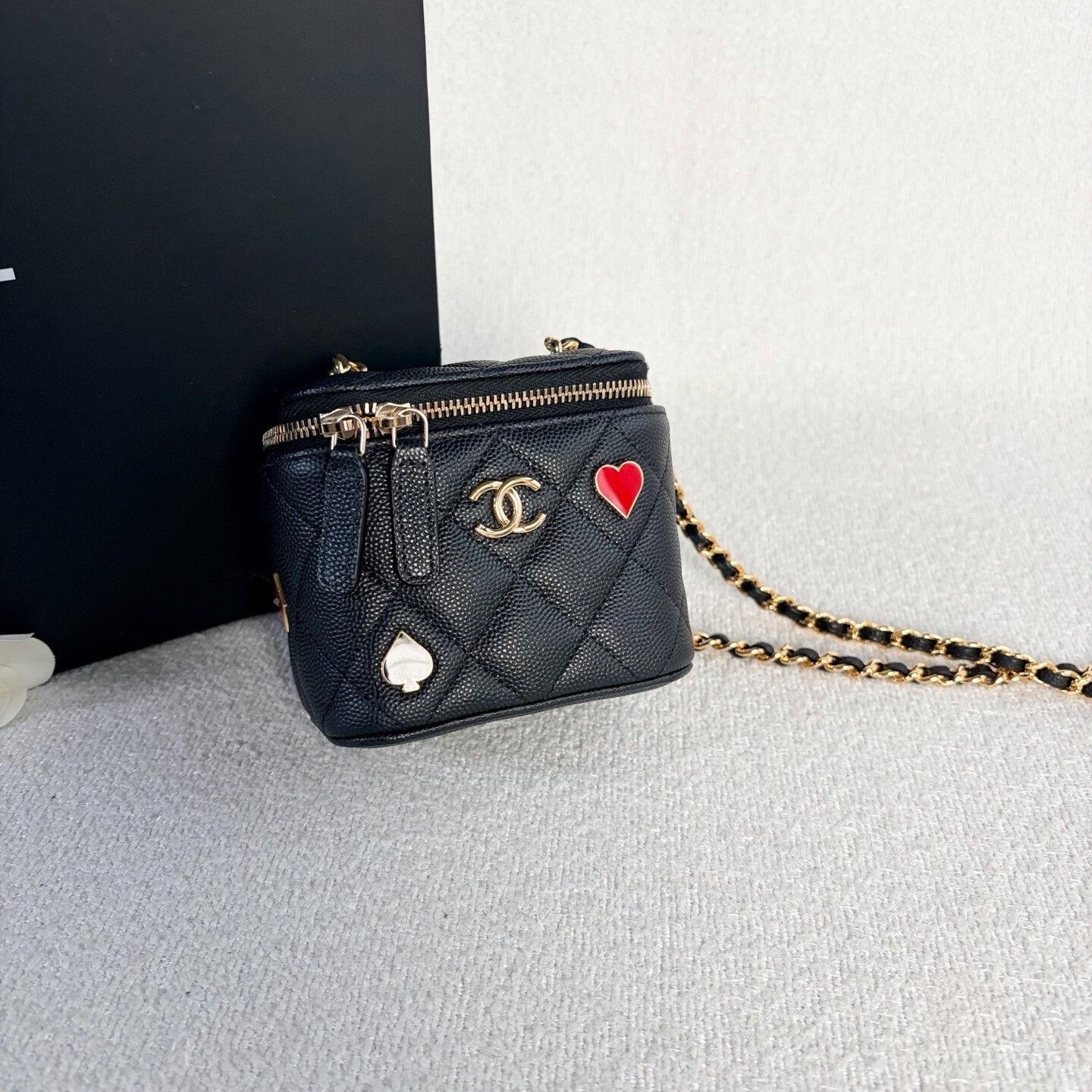 Chanel Pre-loved Bag Very good condition Size ONE SIZE - 6 Thumbnail