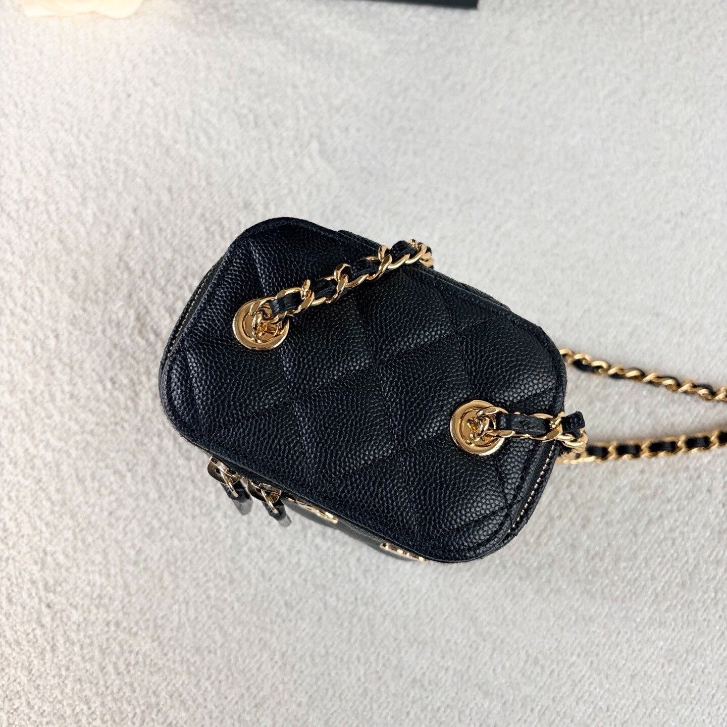 Chanel Pre-loved Bag Very good condition Size ONE SIZE - 7 Thumbnail