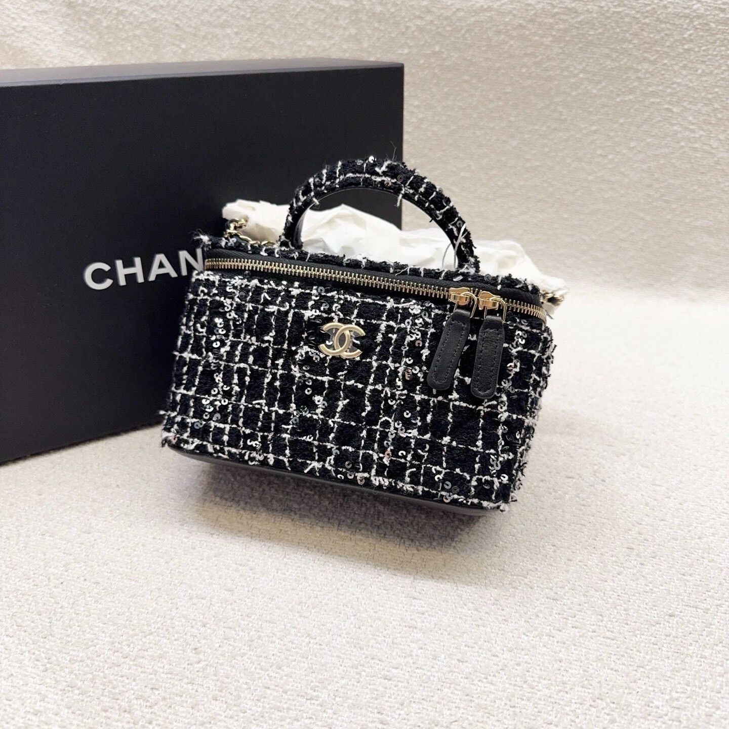 Chanel Pre-loved Bag Very good condition Size ONE SIZE - 4 Thumbnail