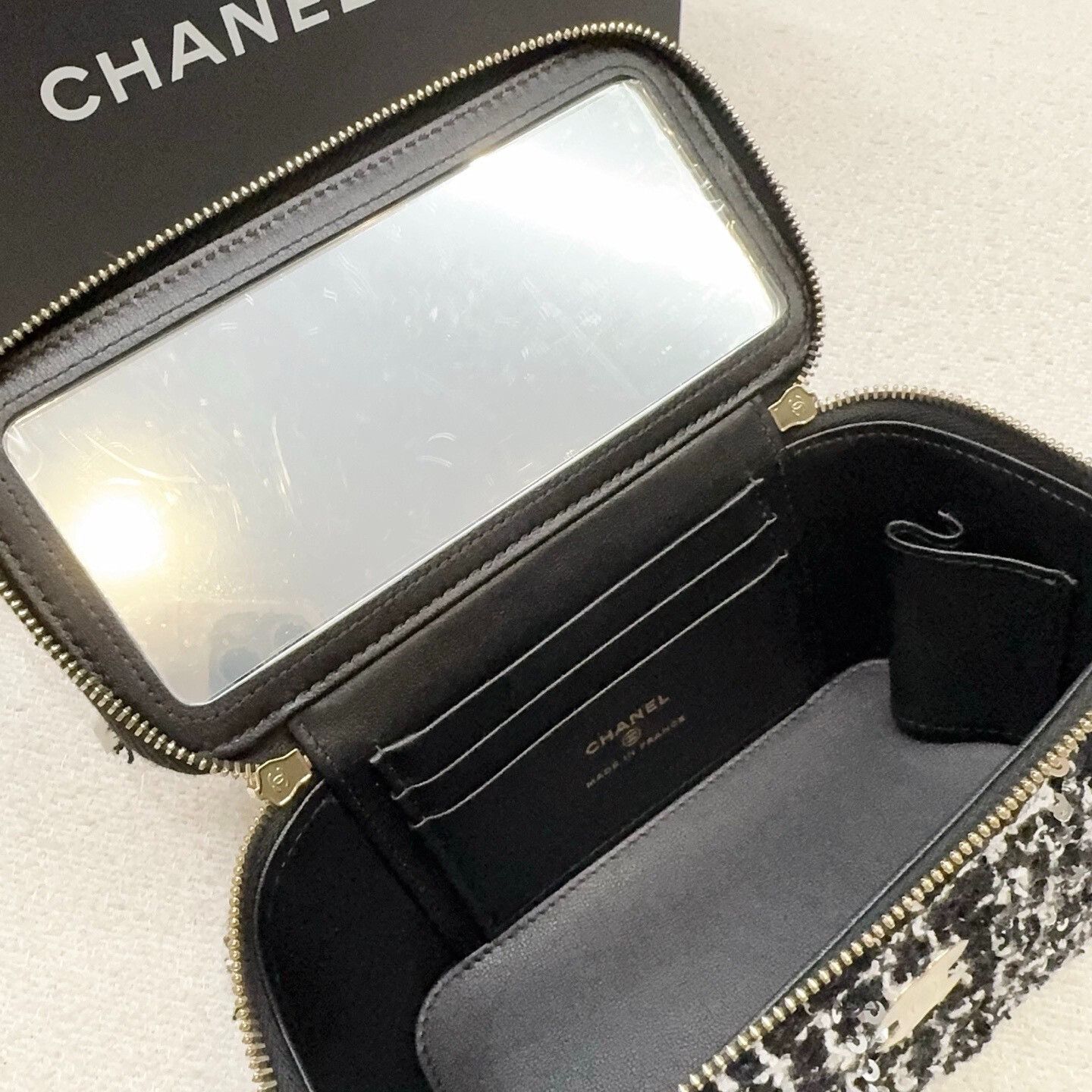 Chanel Pre-loved Bag Very good condition Size ONE SIZE - 7 Thumbnail