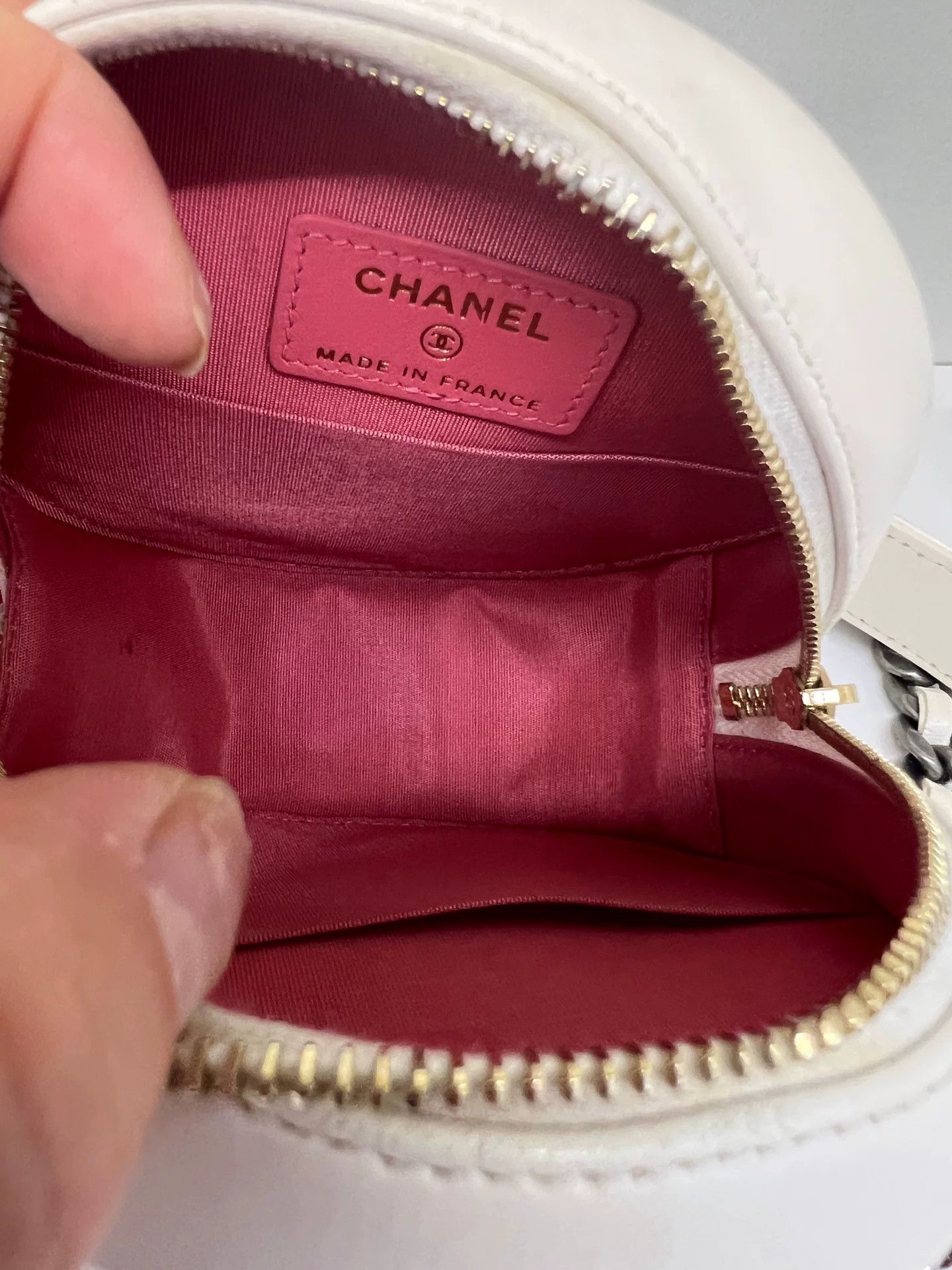 Chanel Pre-loved Bag Very good condition Size ONE SIZE - 5 Thumbnail