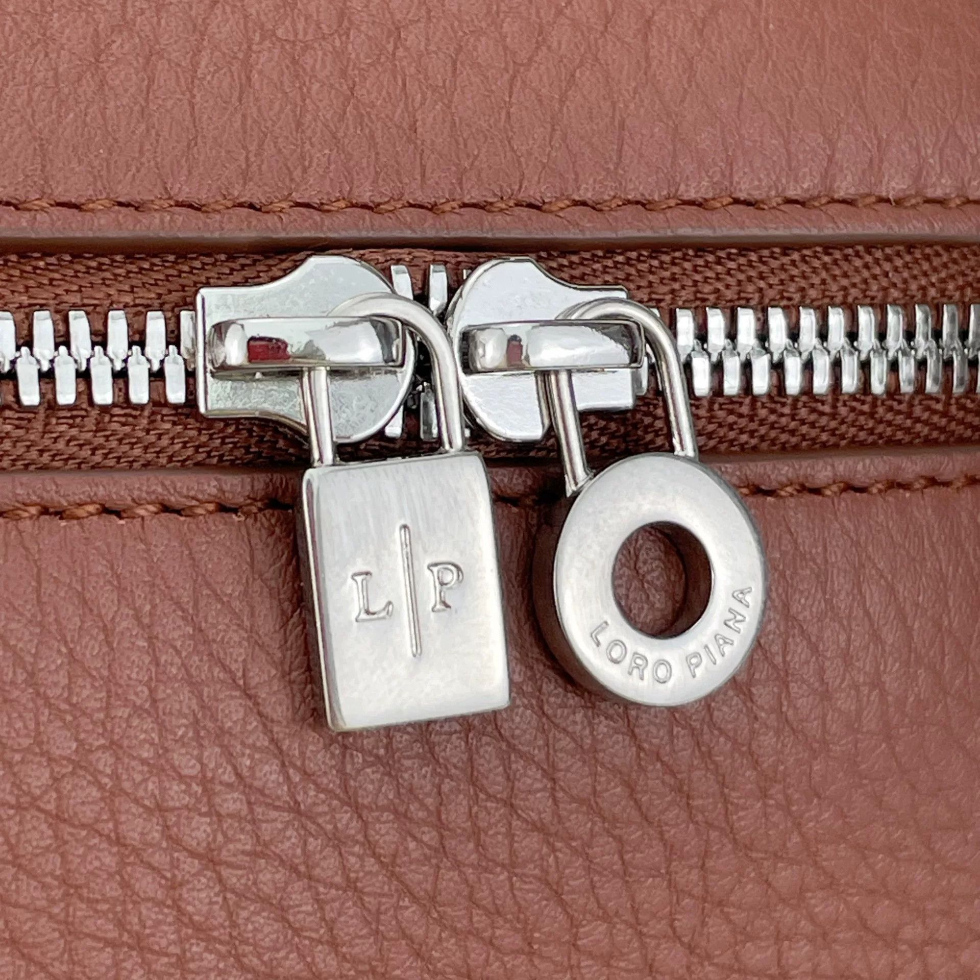 Loro Piana Pre-loved Bag Very good condition Size ONE SIZE - 9 Thumbnail