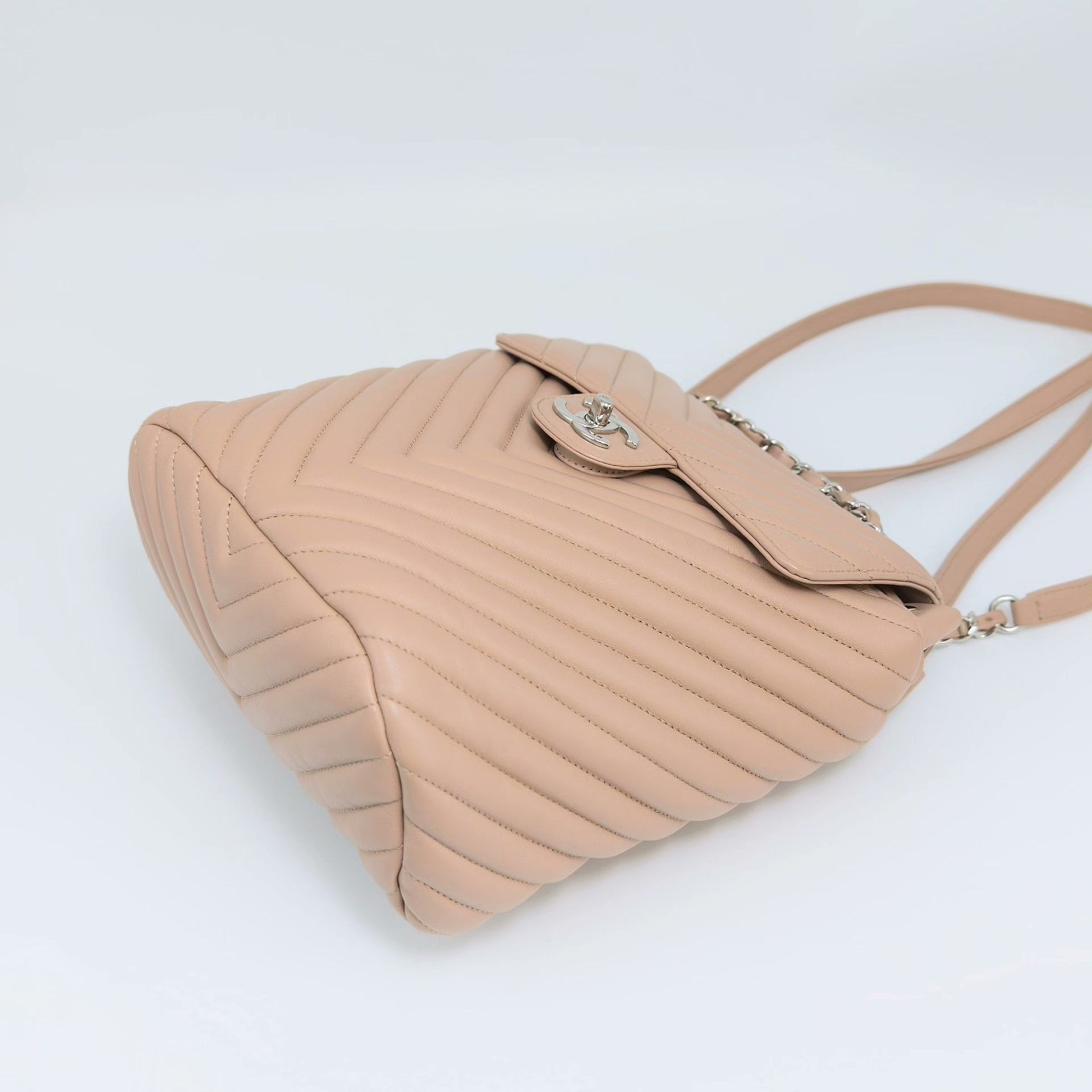 Chanel Pre-loved Bag Very good condition Size ONE SIZE - 3 Thumbnail