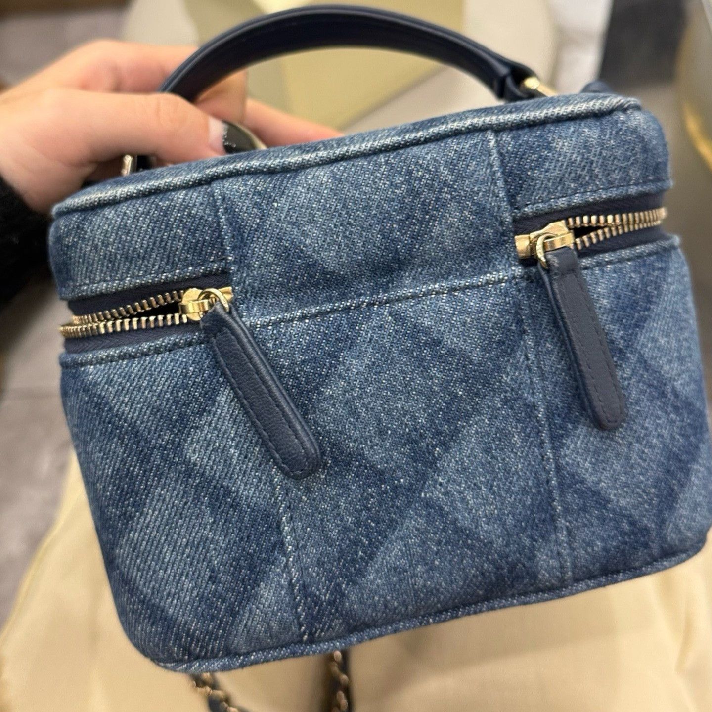 Chanel Pre-loved Bag Very good condition Size ONE SIZE - 2 Thumbnail
