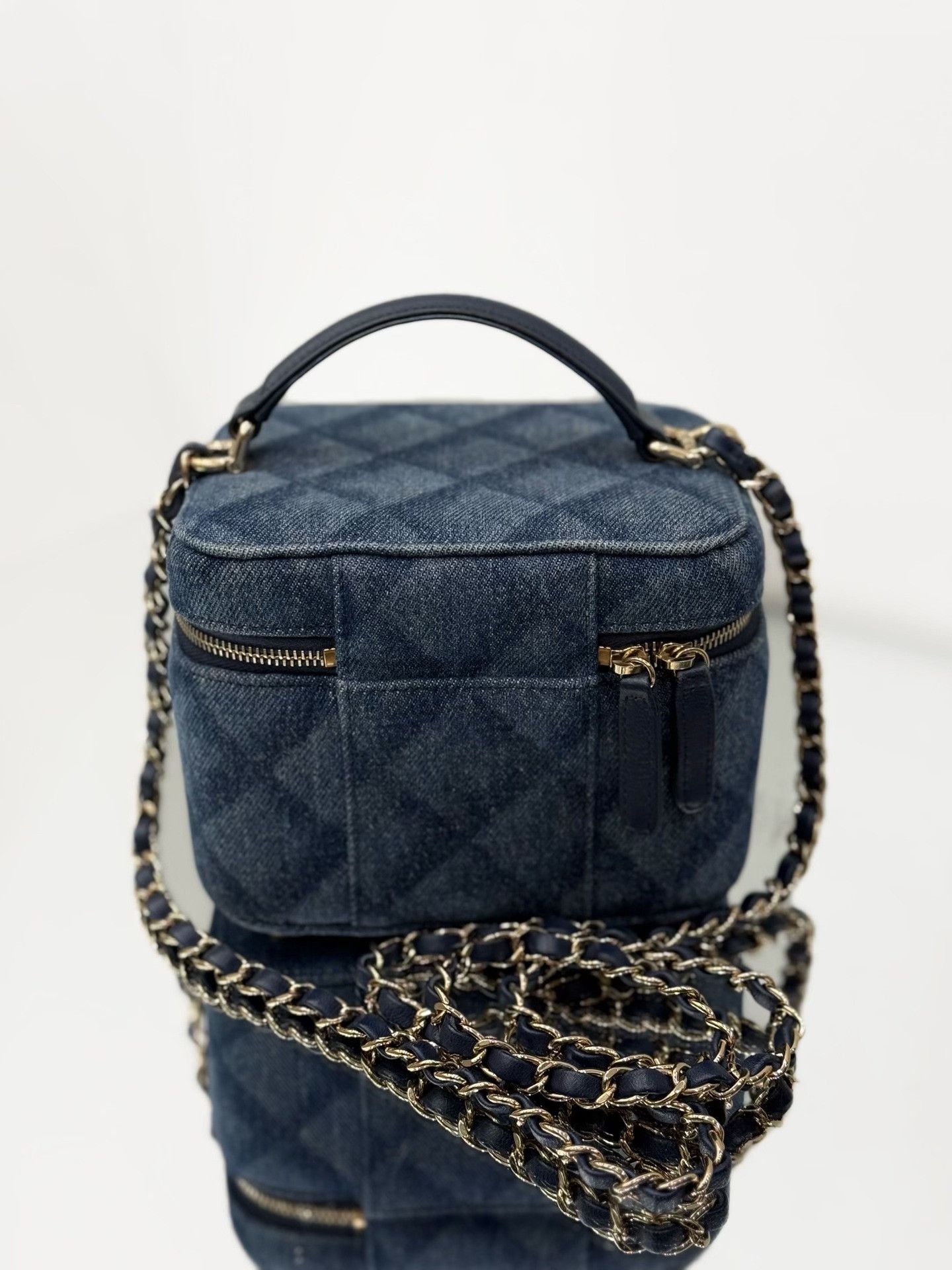 Chanel Pre-loved Bag Very good condition Size ONE SIZE - 6 Thumbnail