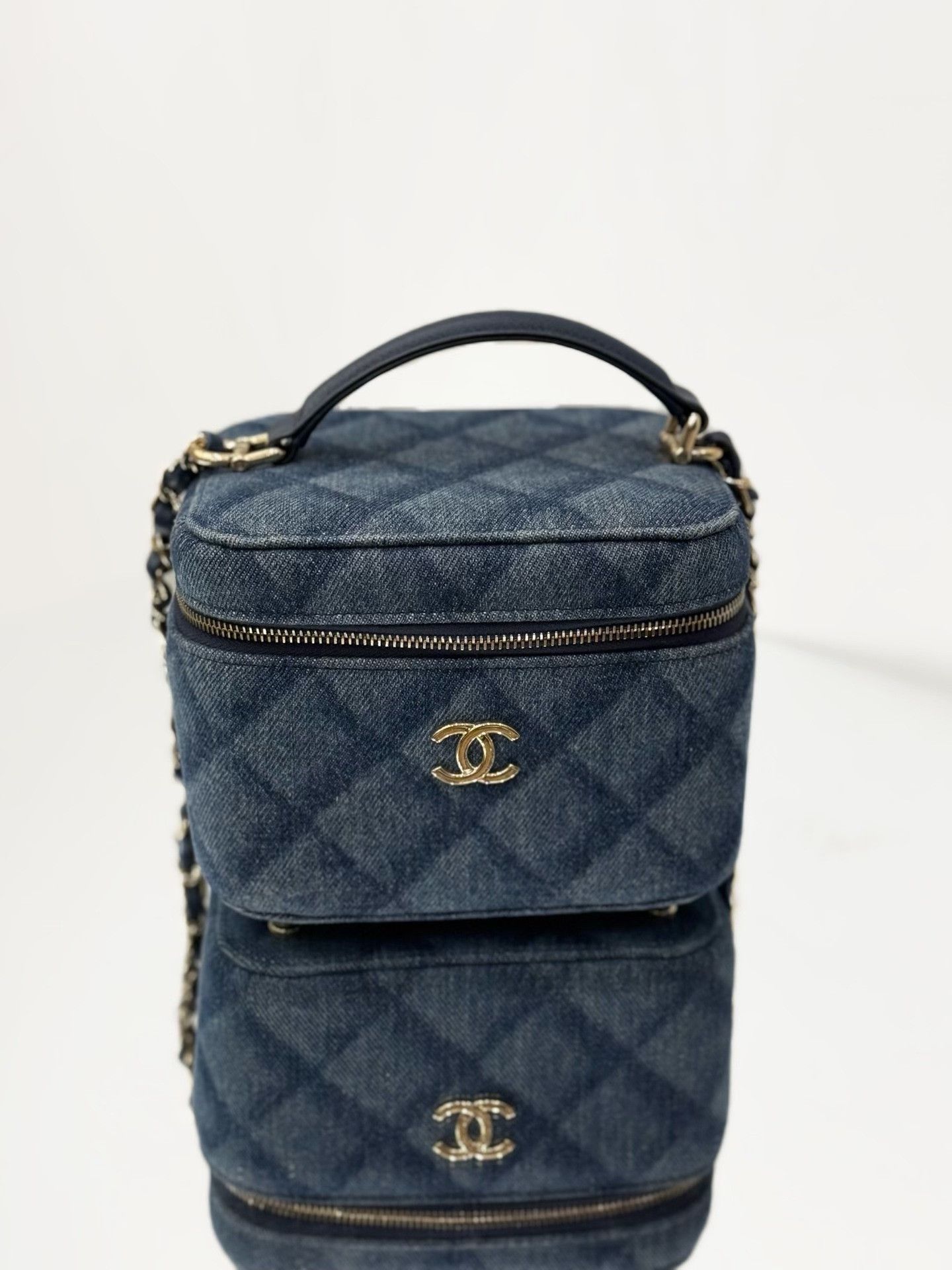 Chanel Pre-loved Bag Very good condition Size ONE SIZE - 4 Thumbnail