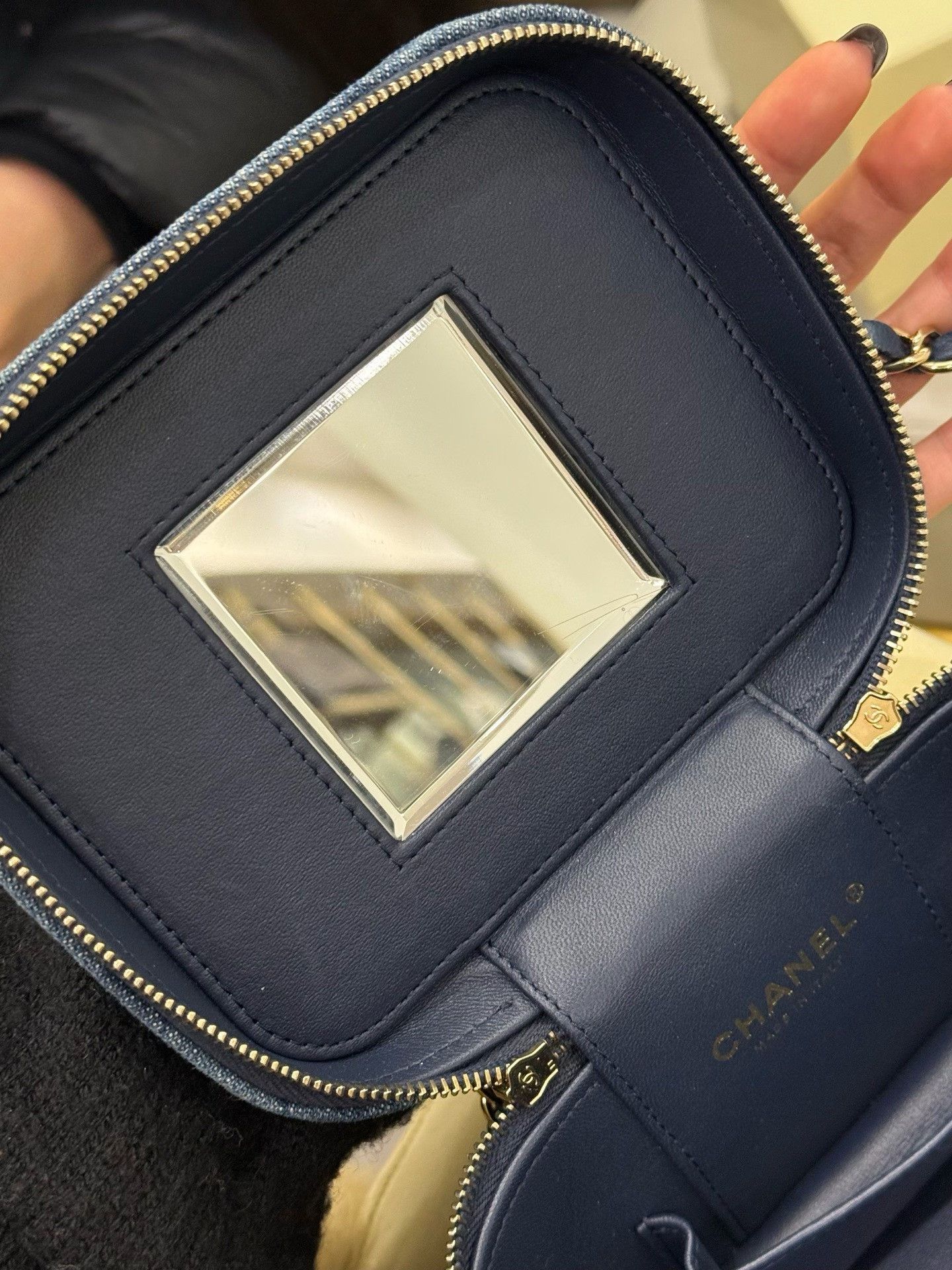Chanel Pre-loved Bag Very good condition Size ONE SIZE - 9 Thumbnail