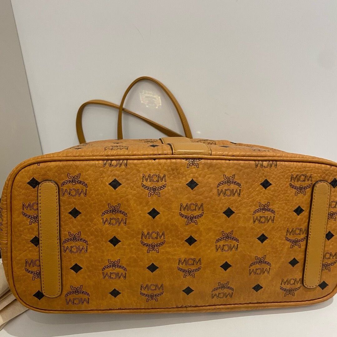 MCM Pre-loved Bag Very good condition Size ONE SIZE - 4 Thumbnail
