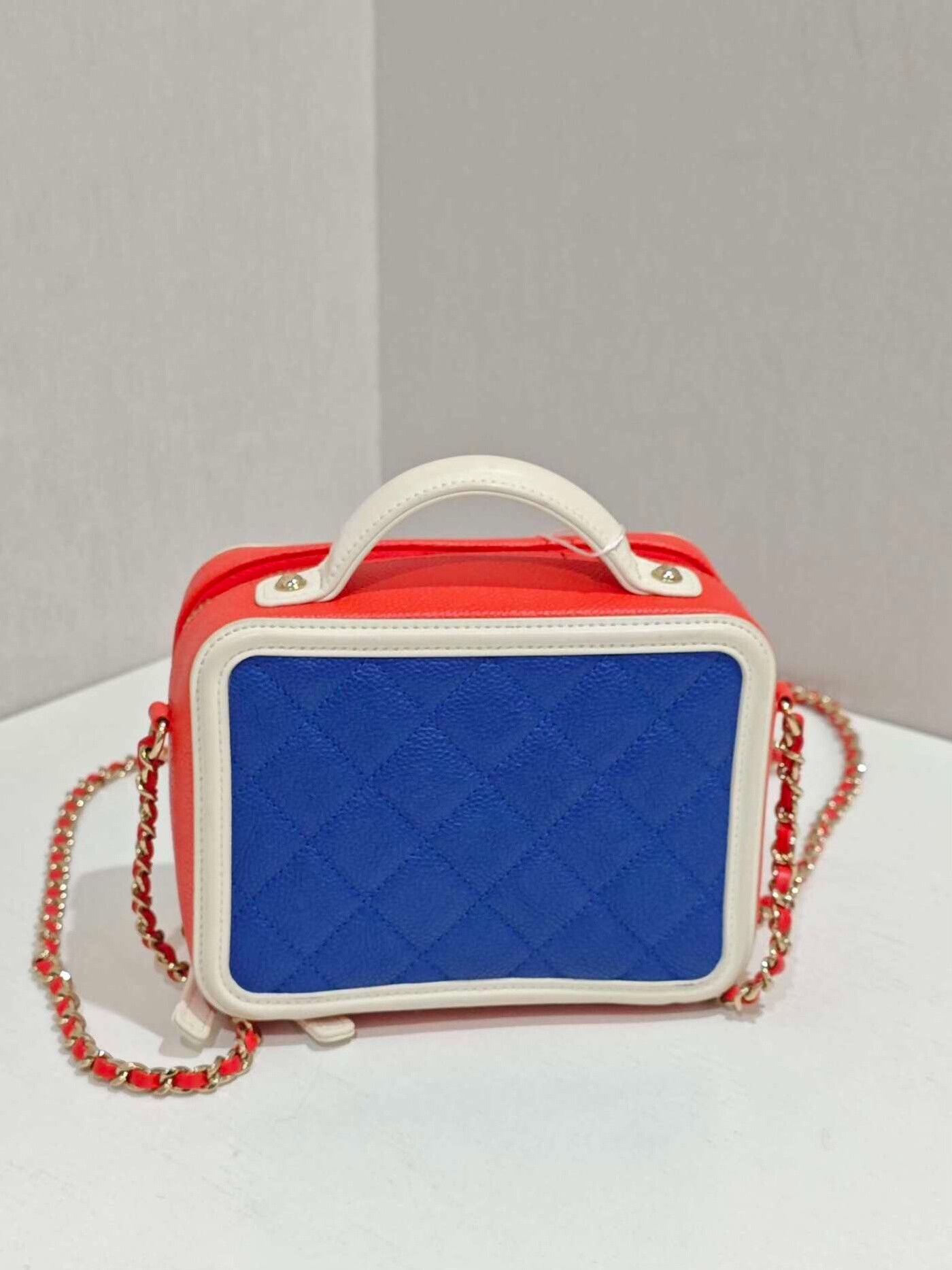 Chanel Pre-loved Bag Very good condition Size ONE SIZE - 2 Thumbnail