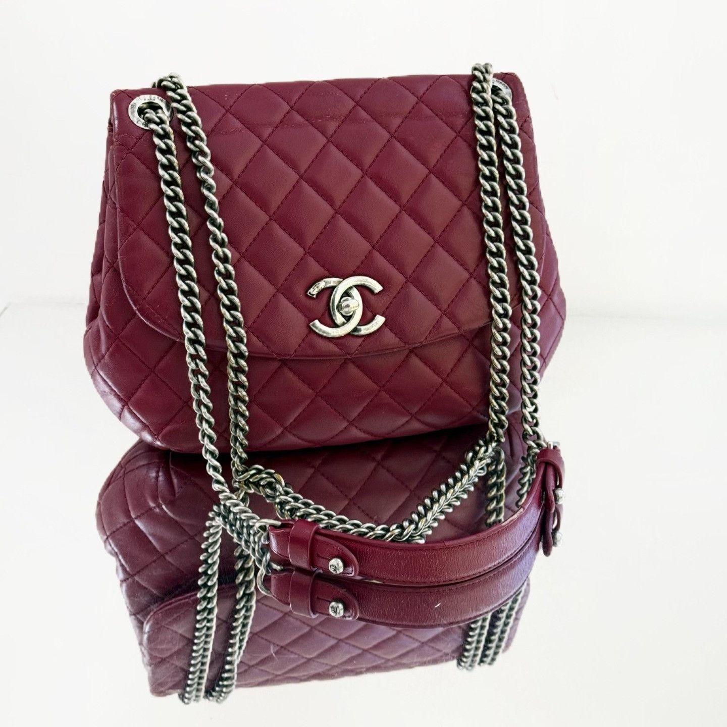 Chanel Pre-loved Bag Very good condition Size ONE SIZE - 2 Thumbnail