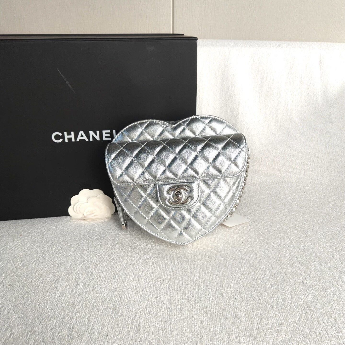 Chanel Pre-loved Bag Very good condition Size ONE SIZE - 2 Thumbnail