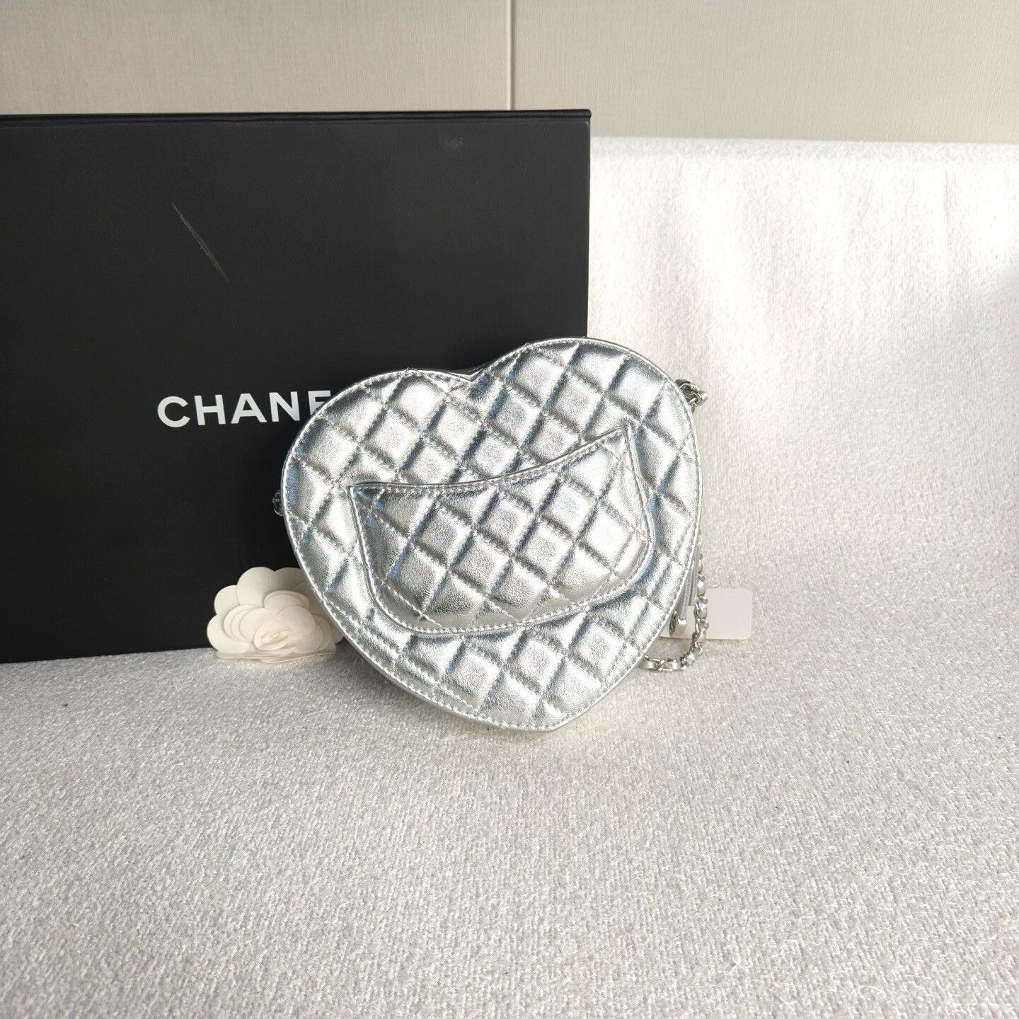 Chanel Pre-loved Bag Very good condition Size ONE SIZE - 3 Thumbnail