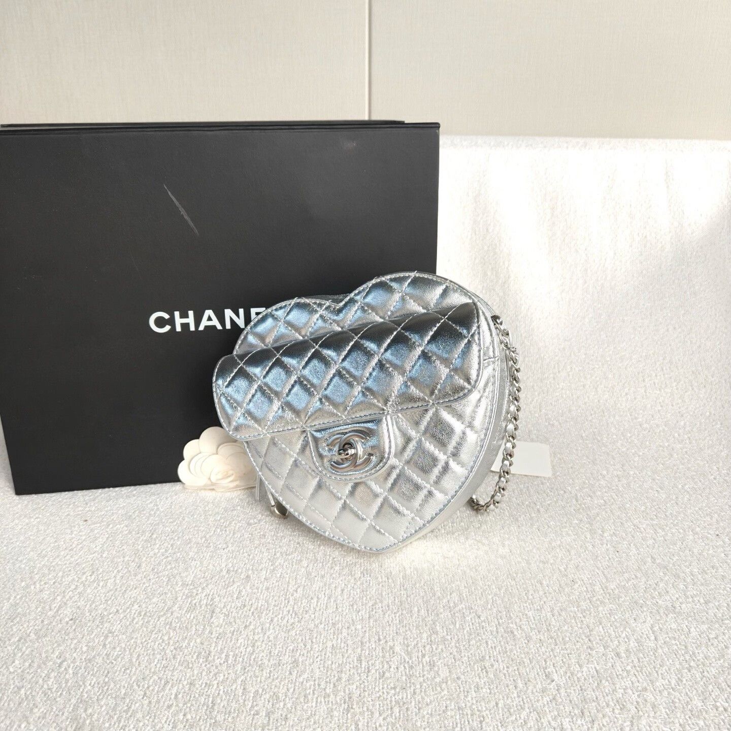 Chanel Pre-loved Bag Very good condition Size ONE SIZE - 6 Thumbnail